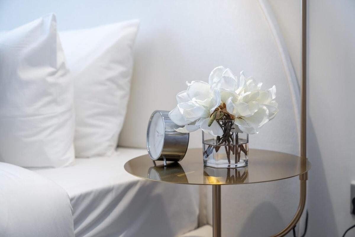 Serene At Azizi Riviera Near To Burj Khalifa Dubai