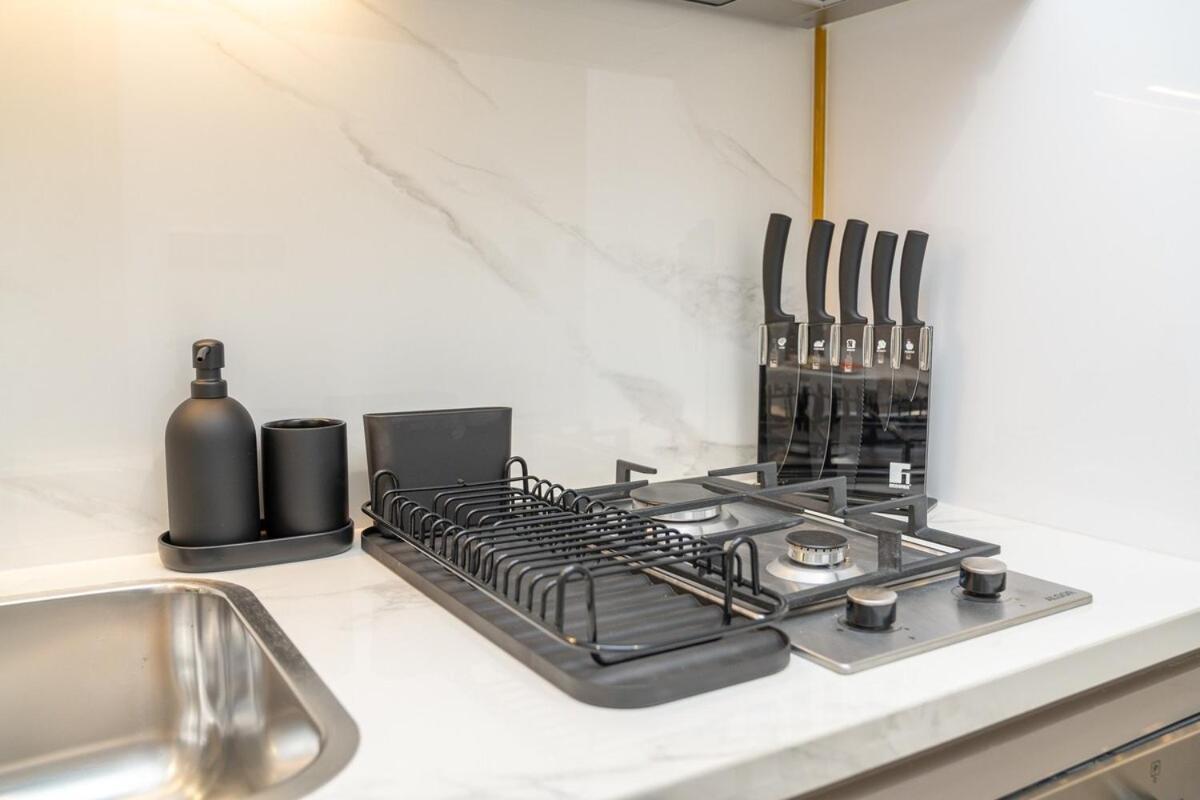 Apartment Serene At Azizi Riviera Near To Burj Khalifa
