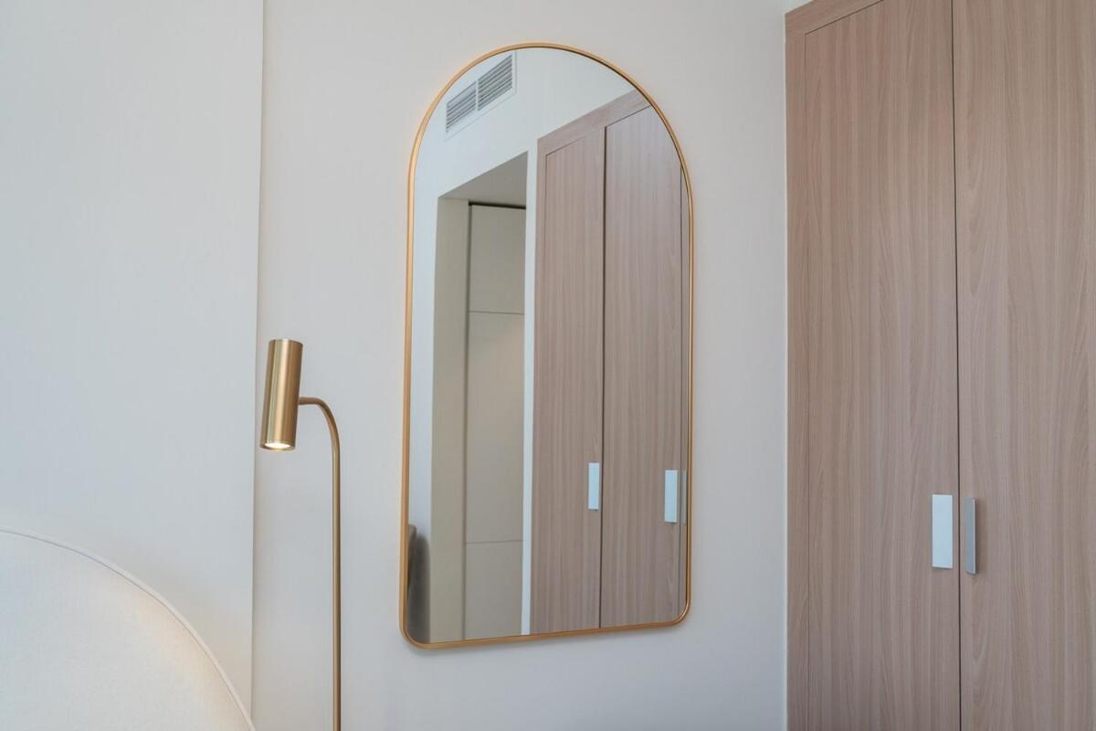 Serene At Azizi Riviera Near To Burj Khalifa Apartment Dubai