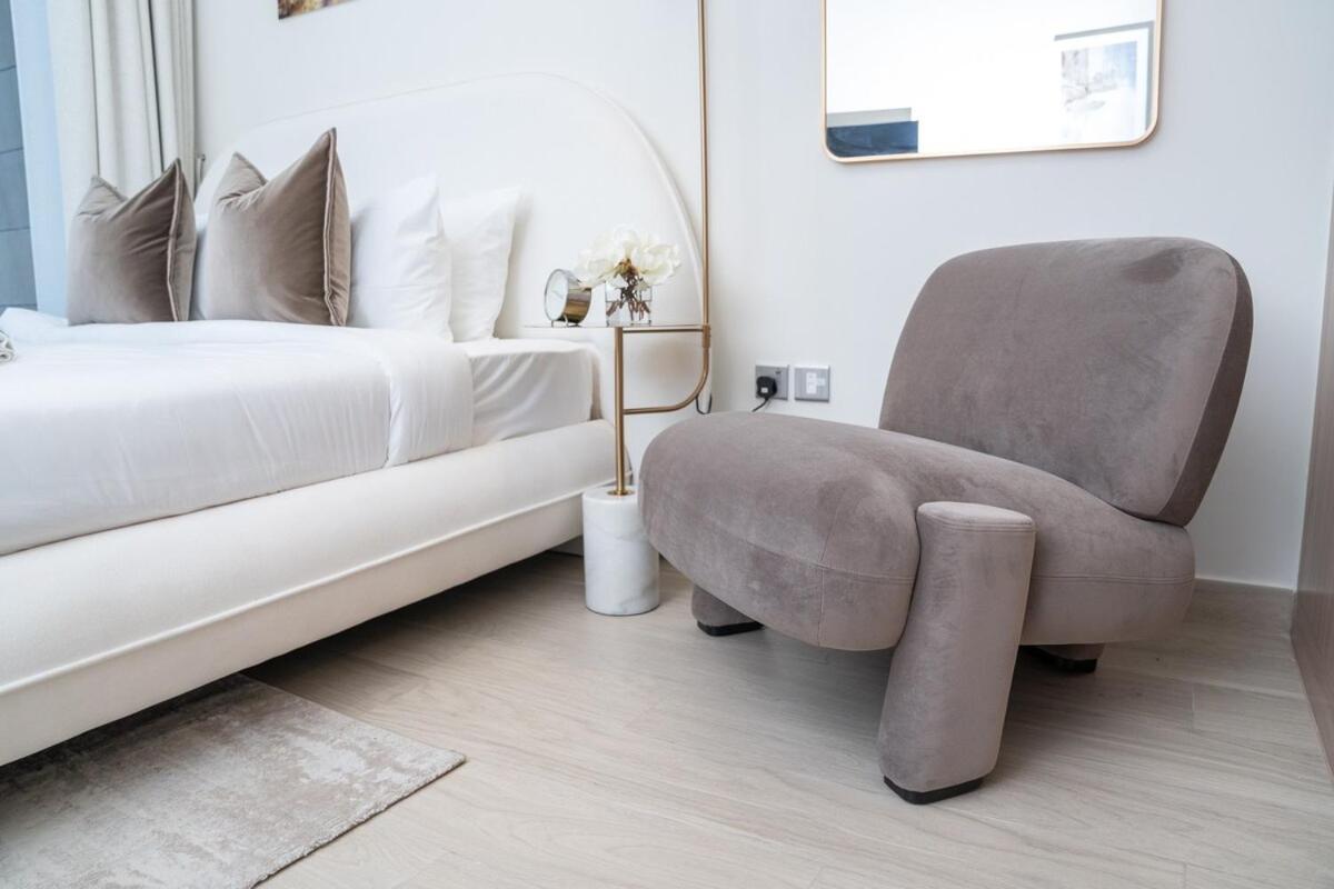 Apartment Serene At Azizi Riviera Near To Burj Khalifa