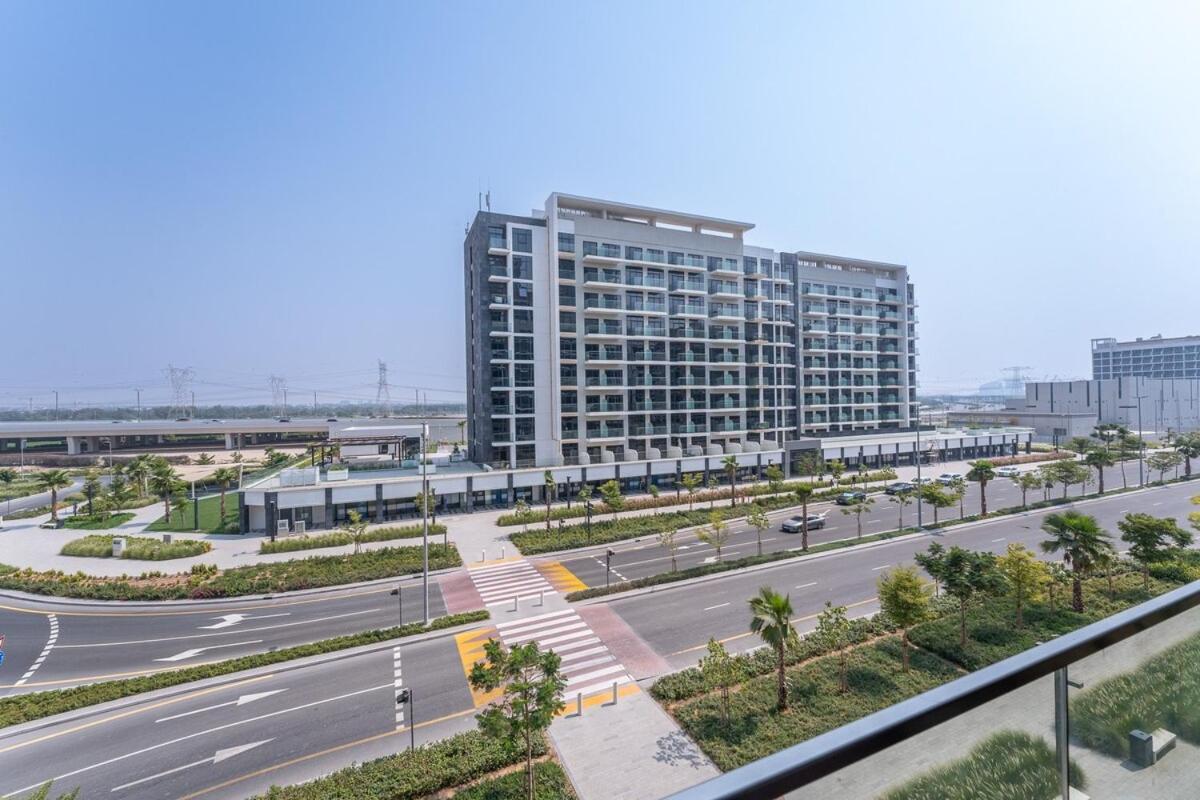 Serene At Azizi Riviera Near To Burj Khalifa Apartment