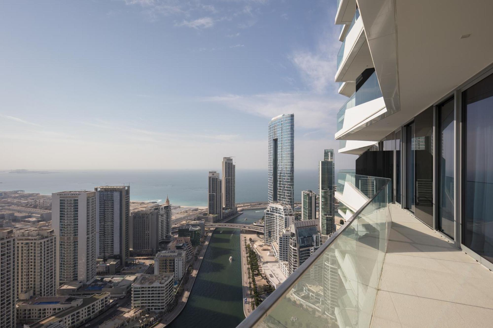 Stella Maris High Floor,stunning Skyline Views *