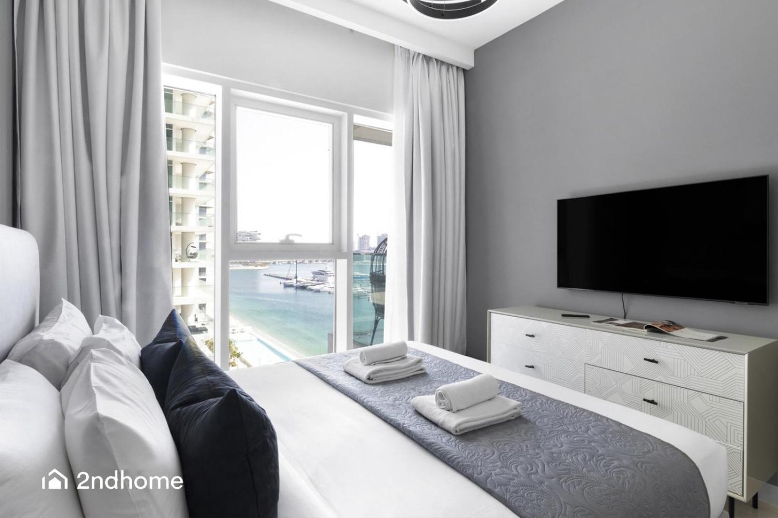 Sophisticated 1 Bedroom With Breathtaking Sea View Apartment Dubai