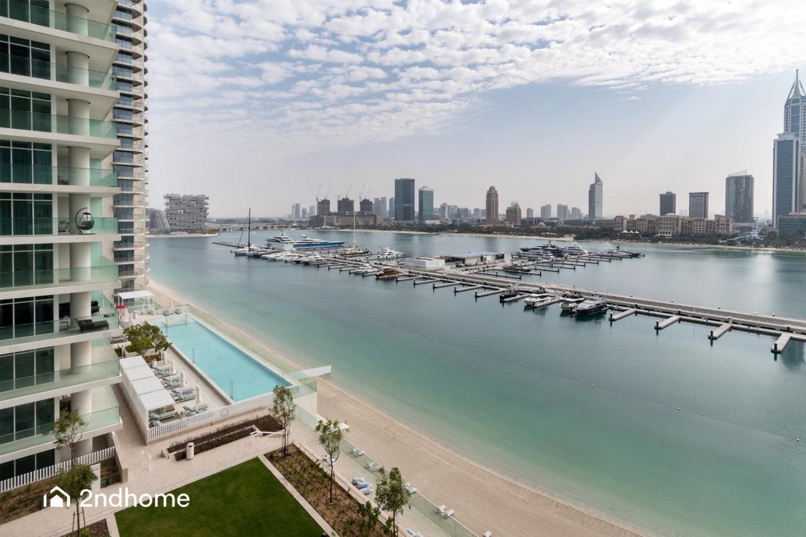Sophisticated 1 Bedroom With Breathtaking Sea View Apartment