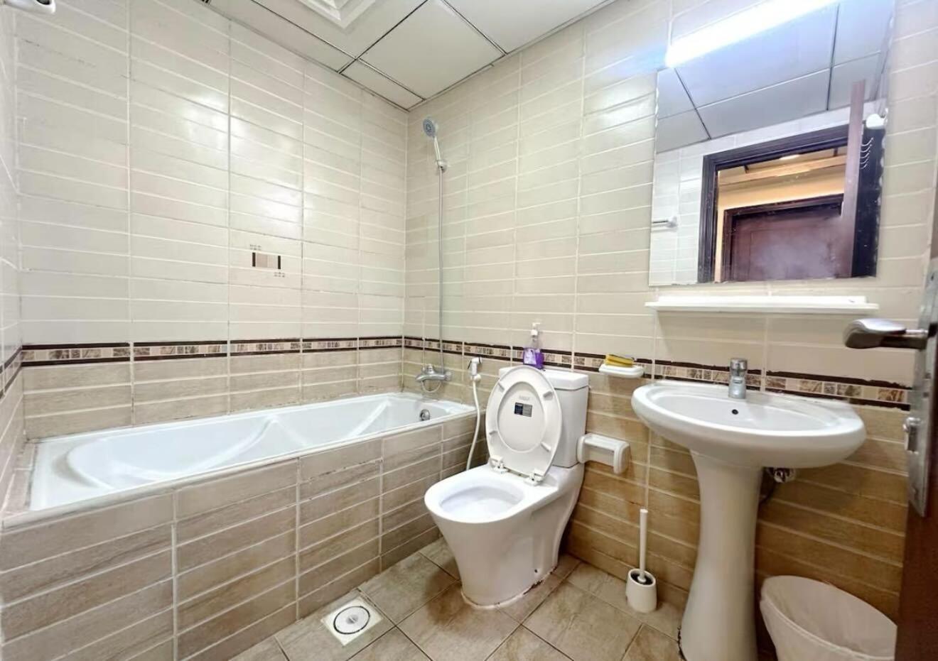 Destination Partition In Tecom Near Metro Hospedagem domiciliar
