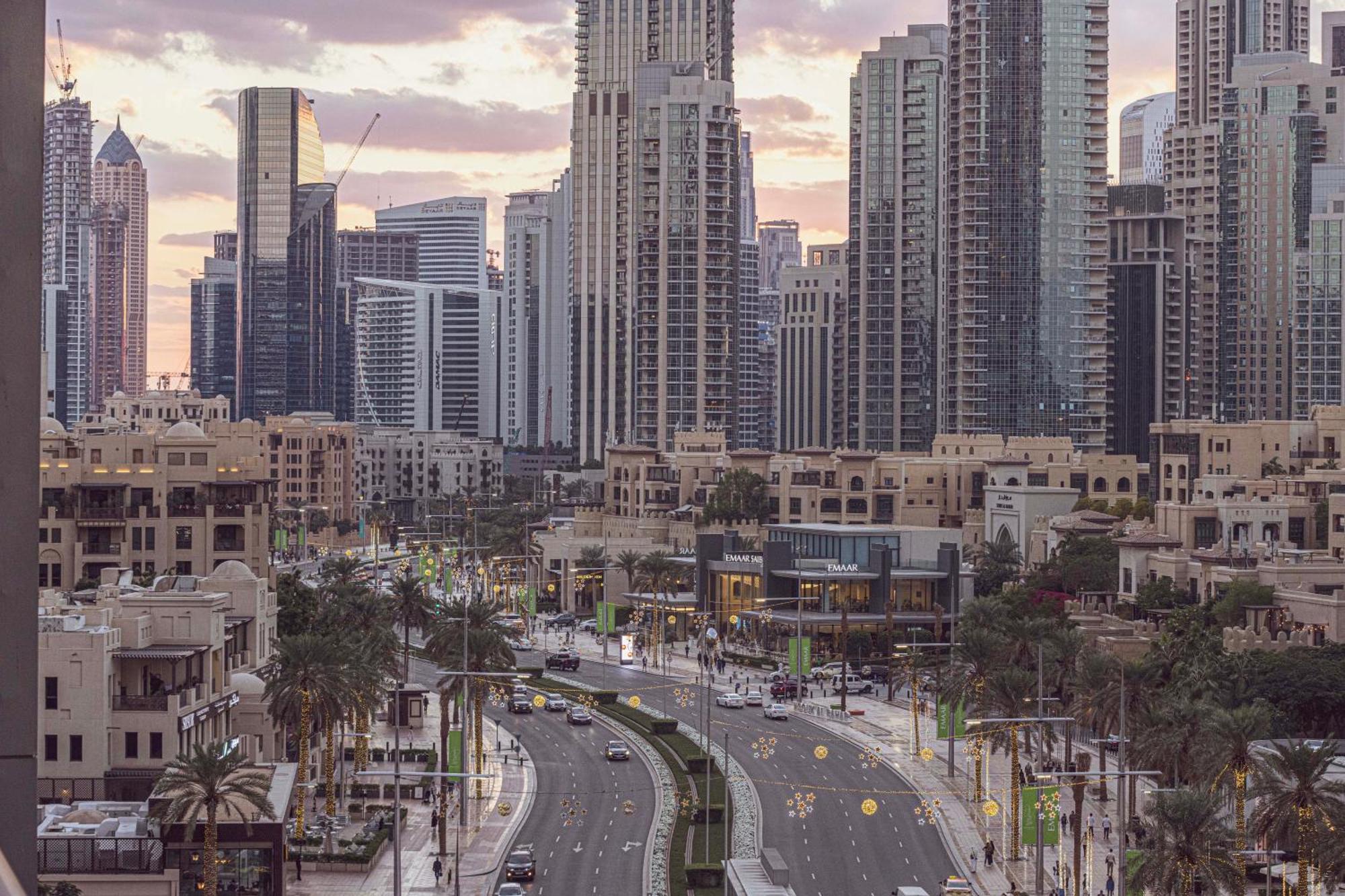 Luxe 1br With Full Burj Views And Mall Access Dubai