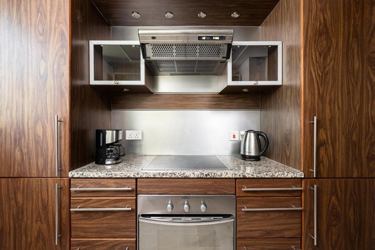 Cozy 1bd Near Jbr Apartment