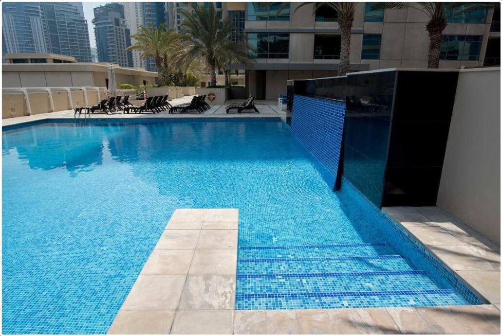 Cozy 1bd Near Jbr Apartment