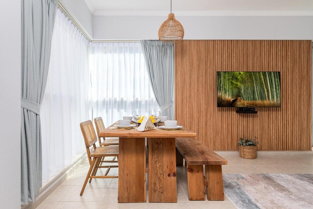 Cozy 1bd Near Jbr Apartment *