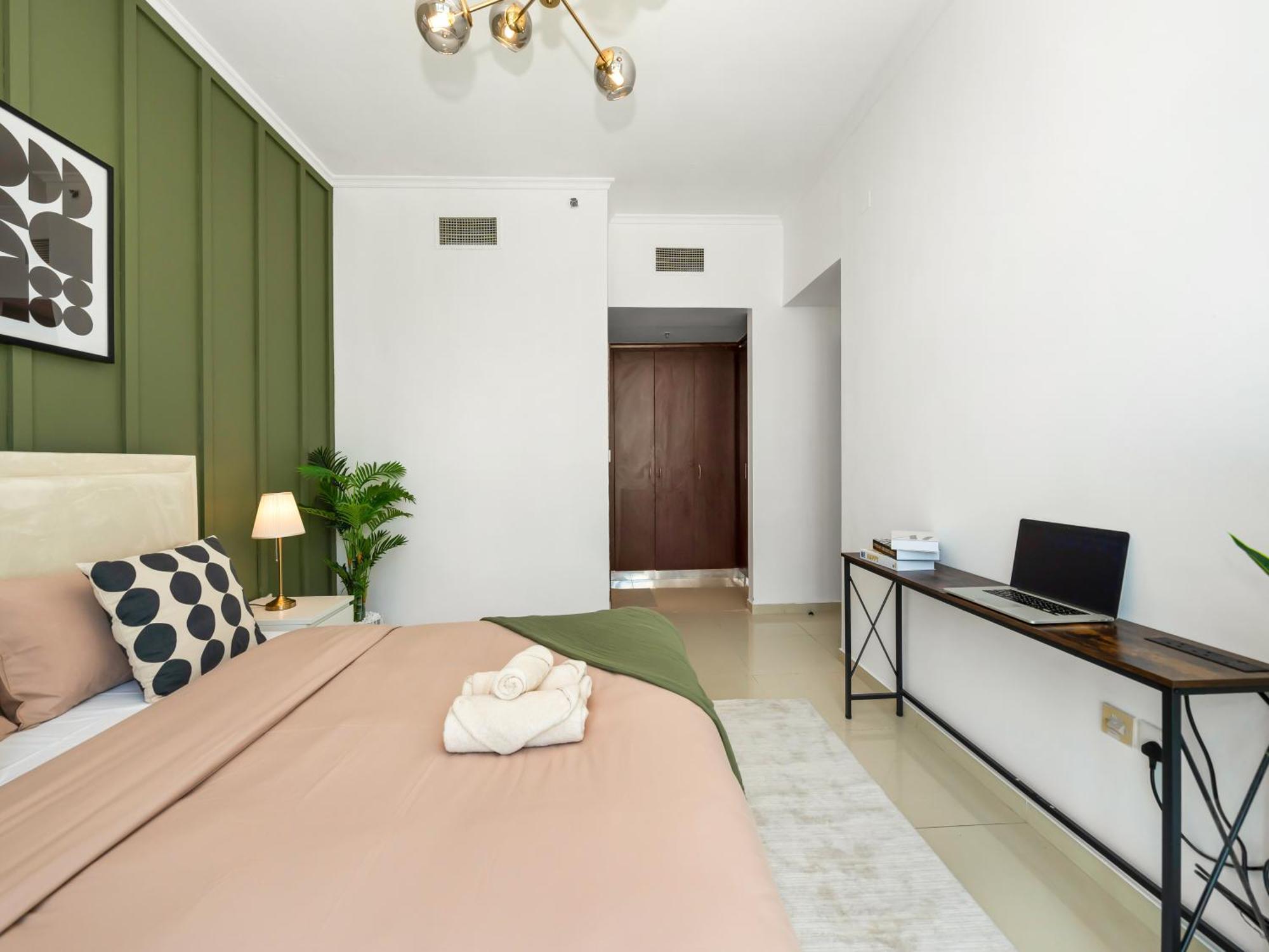 Spacious High Floor Marina Dubai