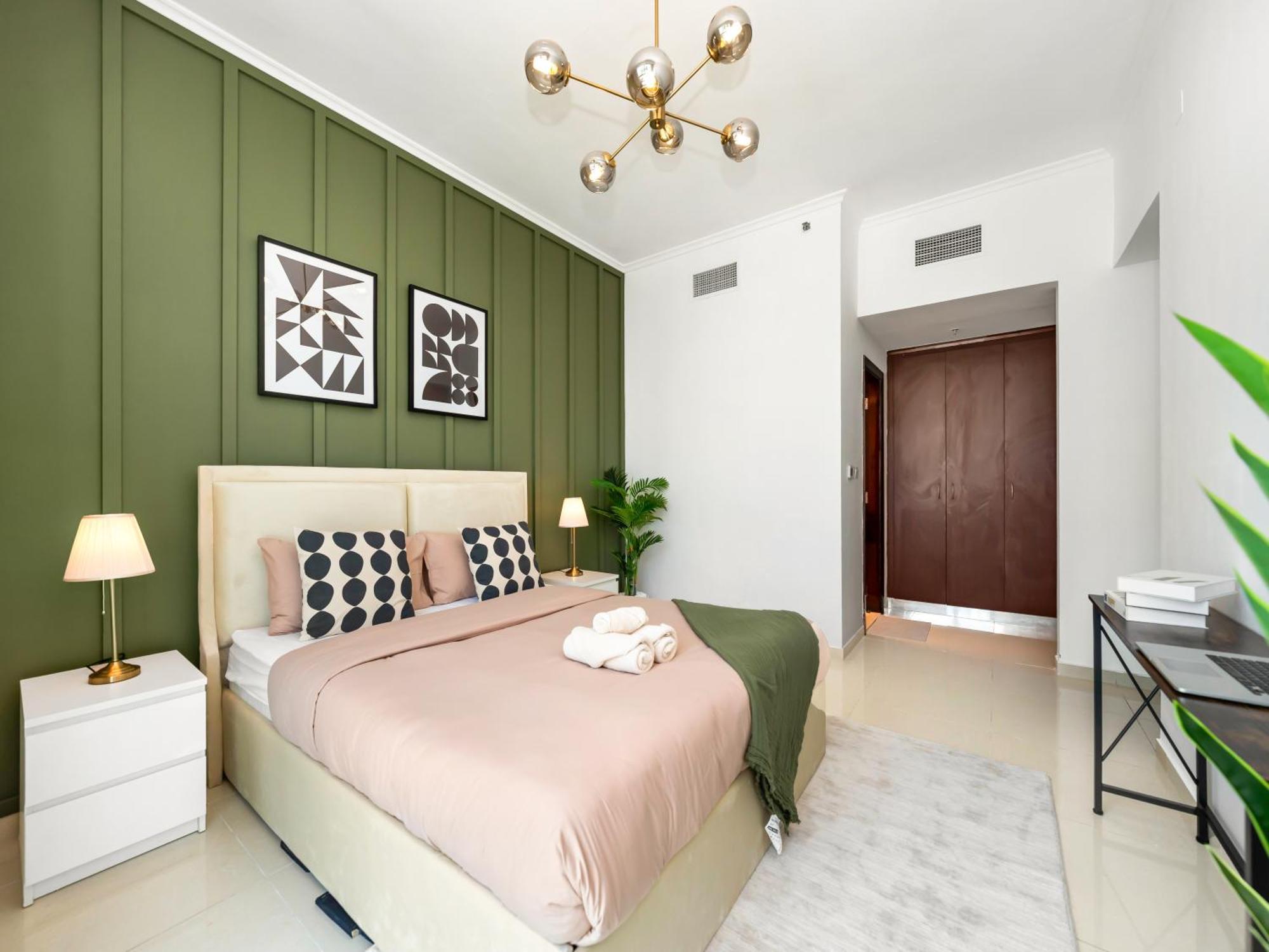 Spacious High Floor Marina Apartment Dubai