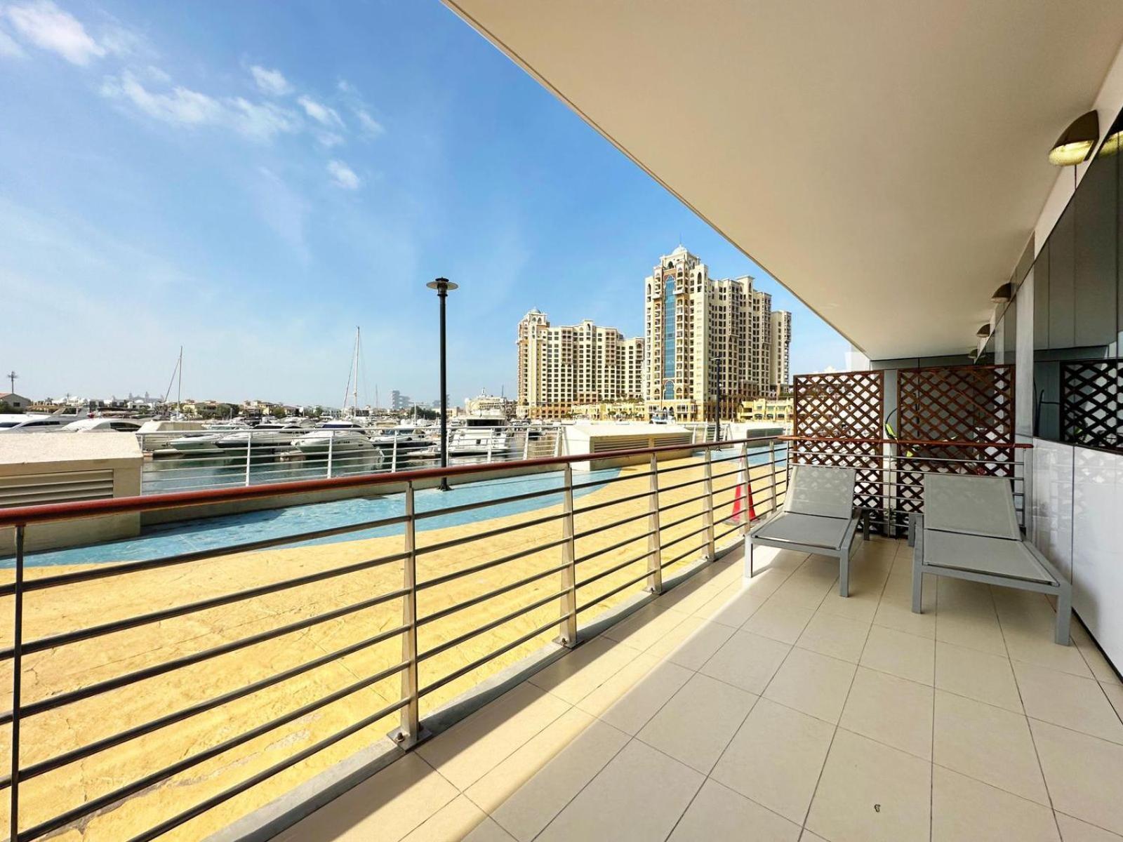 Luxury Two Bedroom On The Palm *