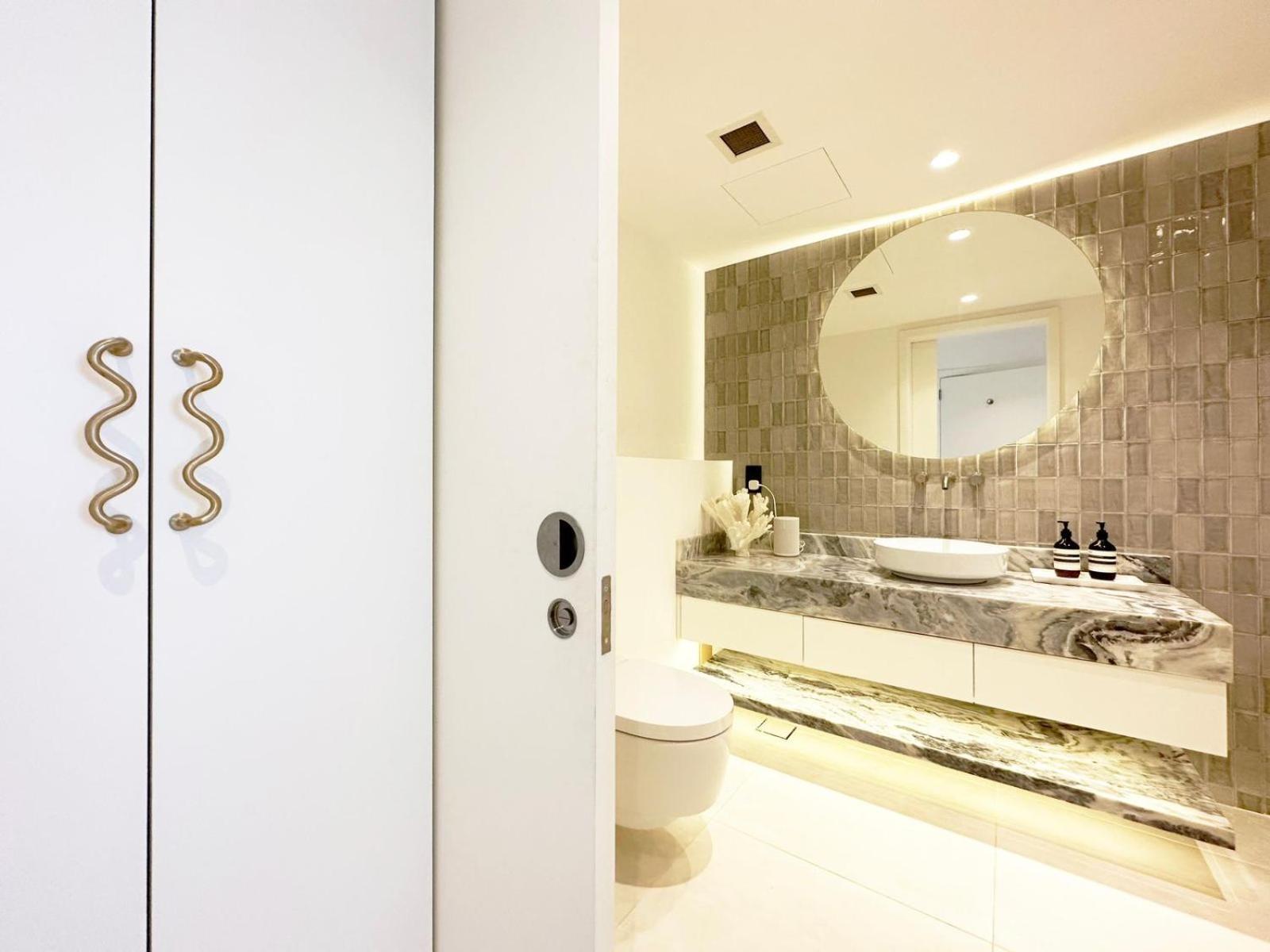 Luxury Two Bedroom On The Palm