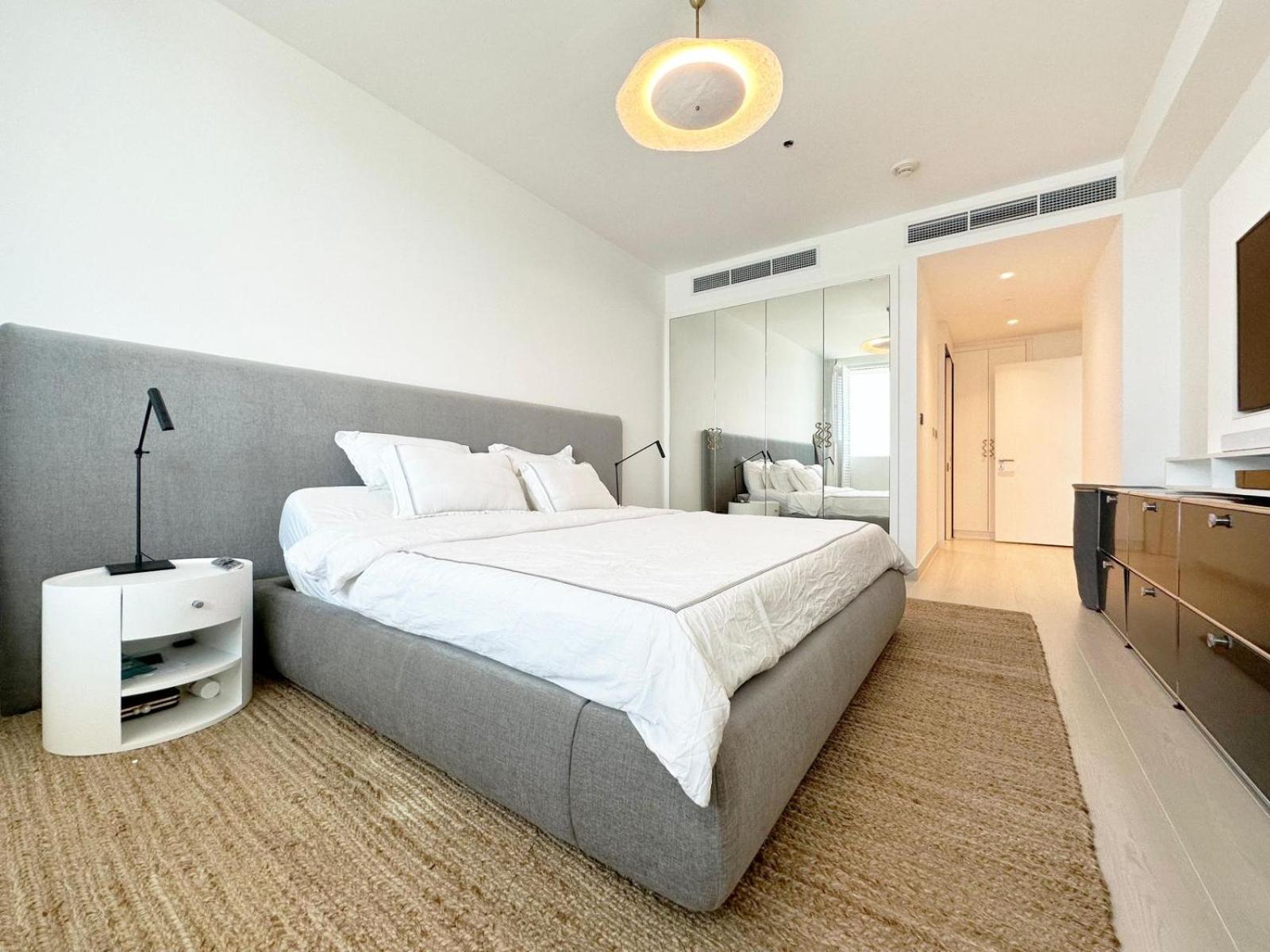 Apartment Luxury Two Bedroom On The Palm Dubai