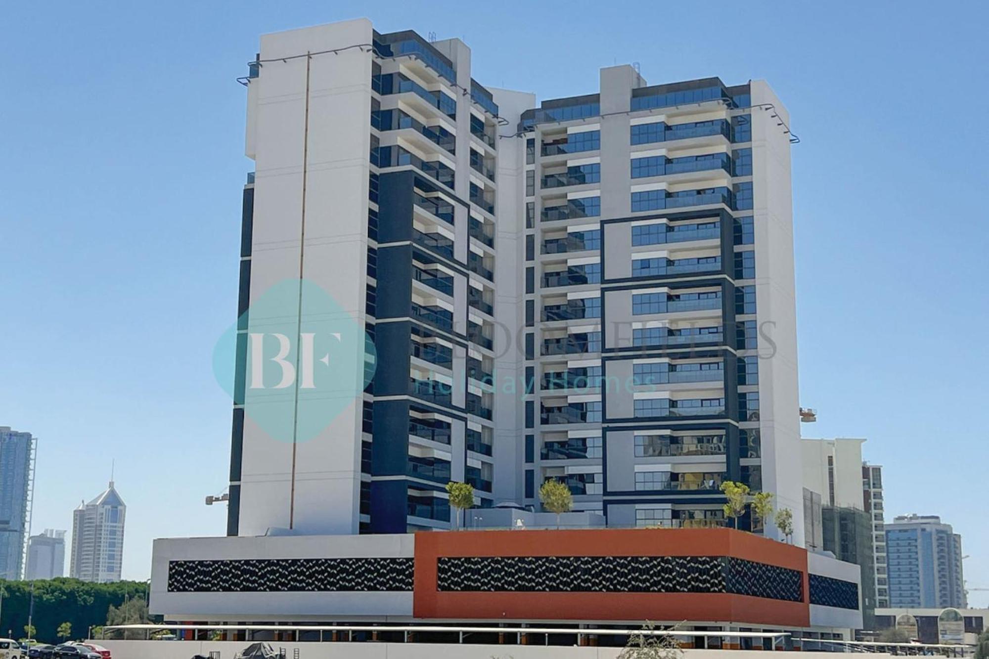 Apartment Bloomfields Elegant Stu Jewelz Dubai