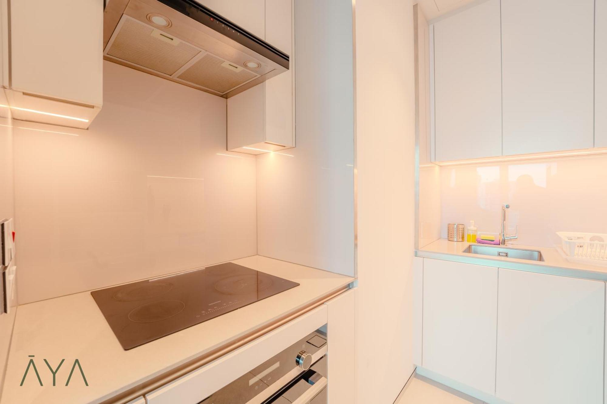 Luxury Beachfront 1br Jumeirah Gate Tower 1