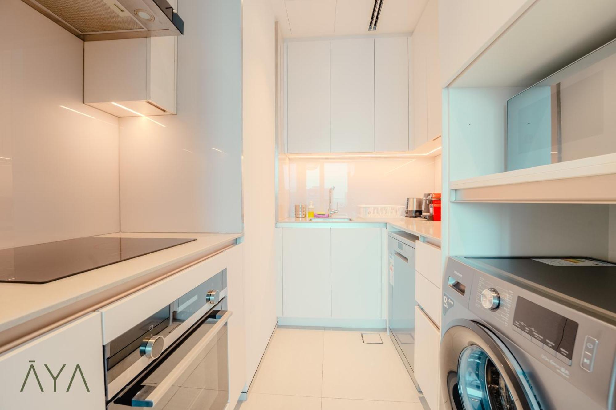 Apartment Luxury Beachfront 1br Jumeirah Gate Tower 1 *