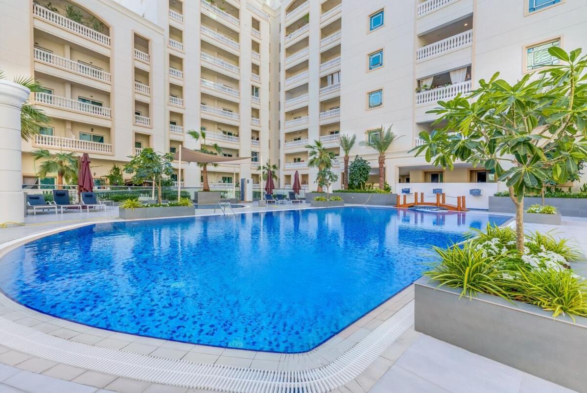 Waves - Spacious 1br With Balcony & Cozy Interiors In Jvc *