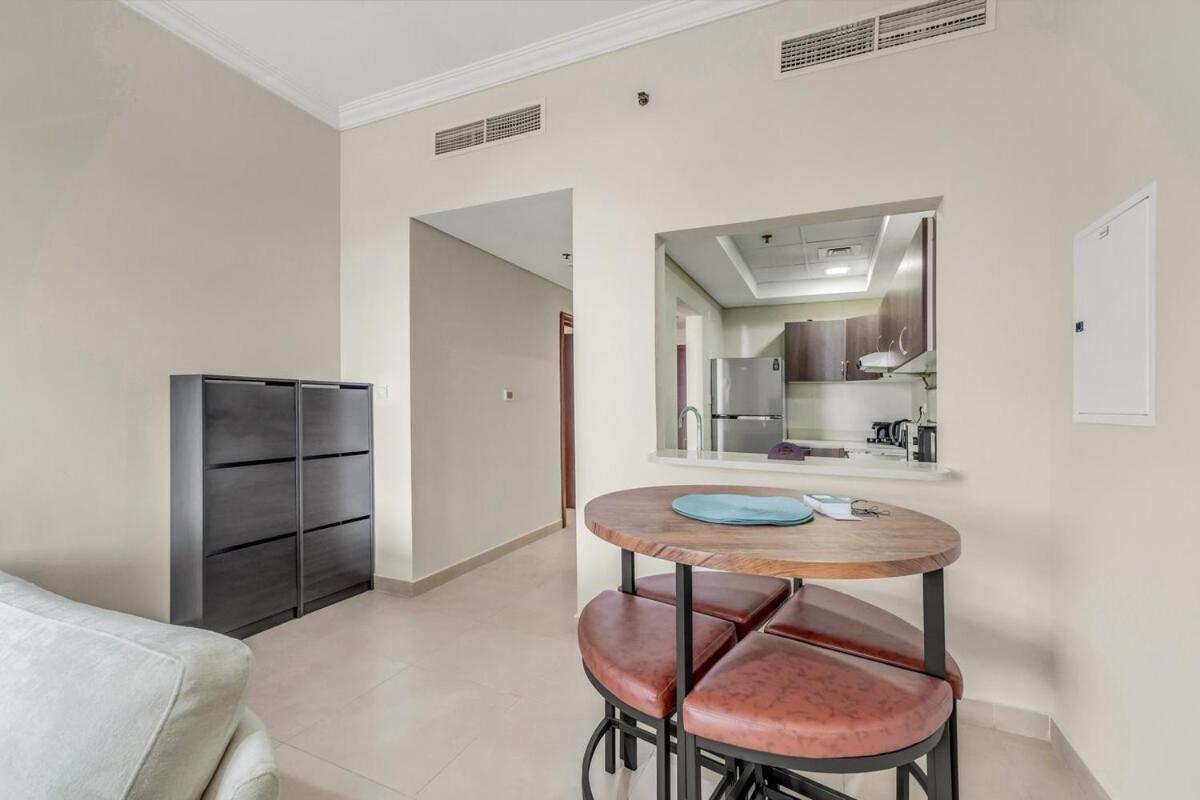 Waves - Spacious 1br With Balcony & Cozy Interiors In Jvc Apartment *