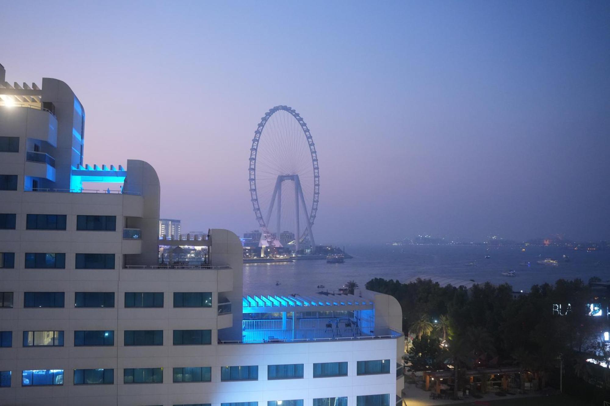 Kapselhotel Yellow Parrot Jbr *