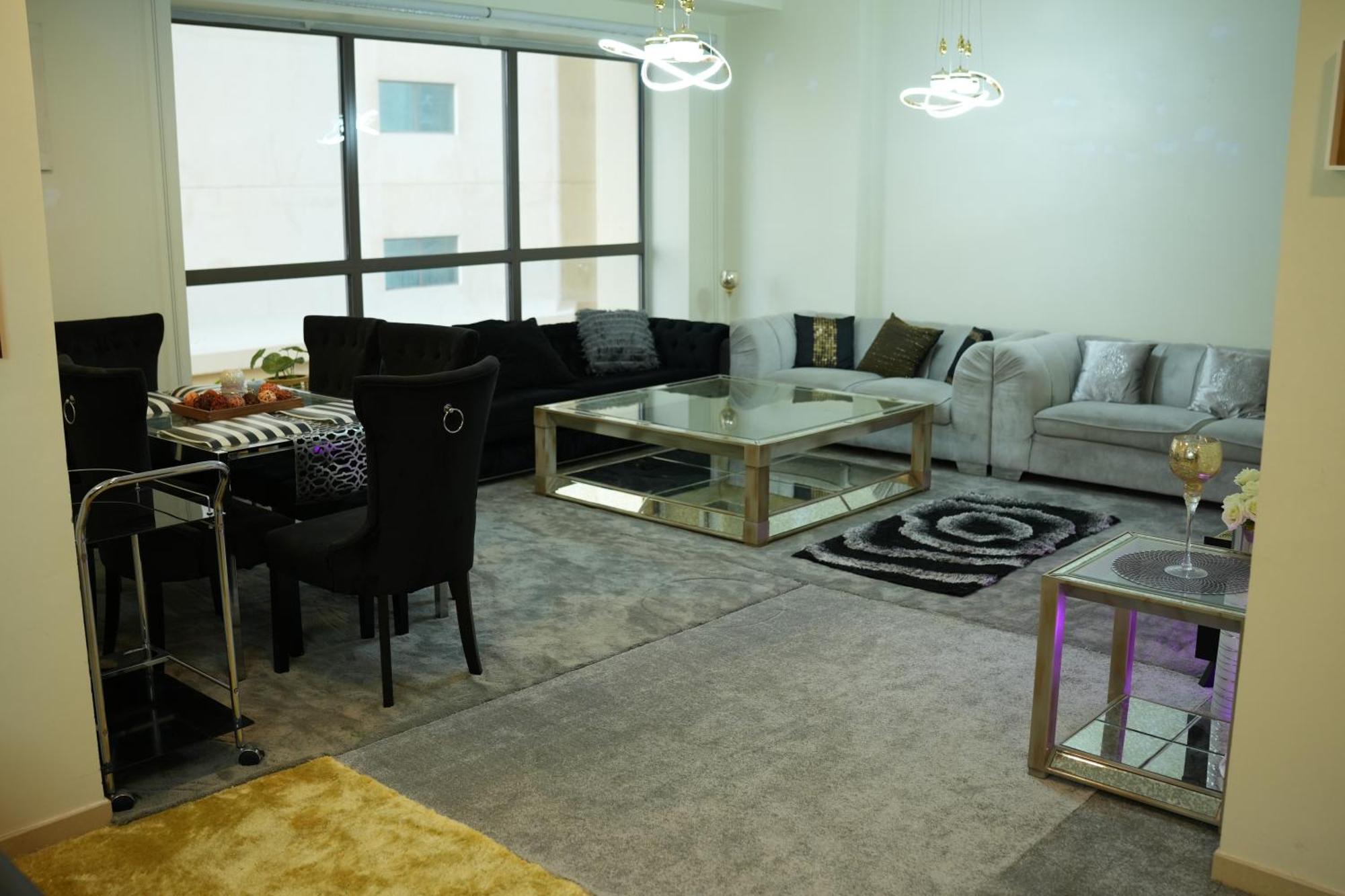 Kapselhotel Yellow Parrot Jbr *