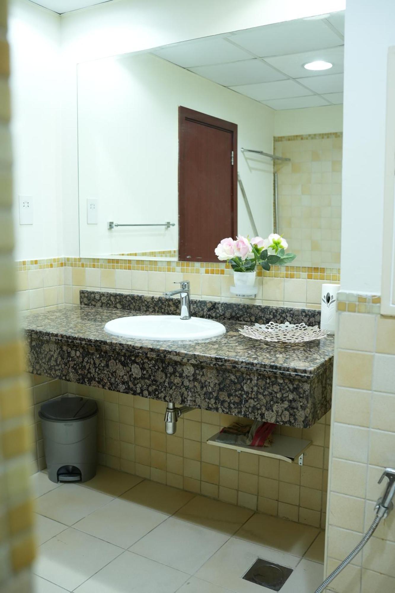 Kapselhotel Yellow Parrot Jbr Dubai