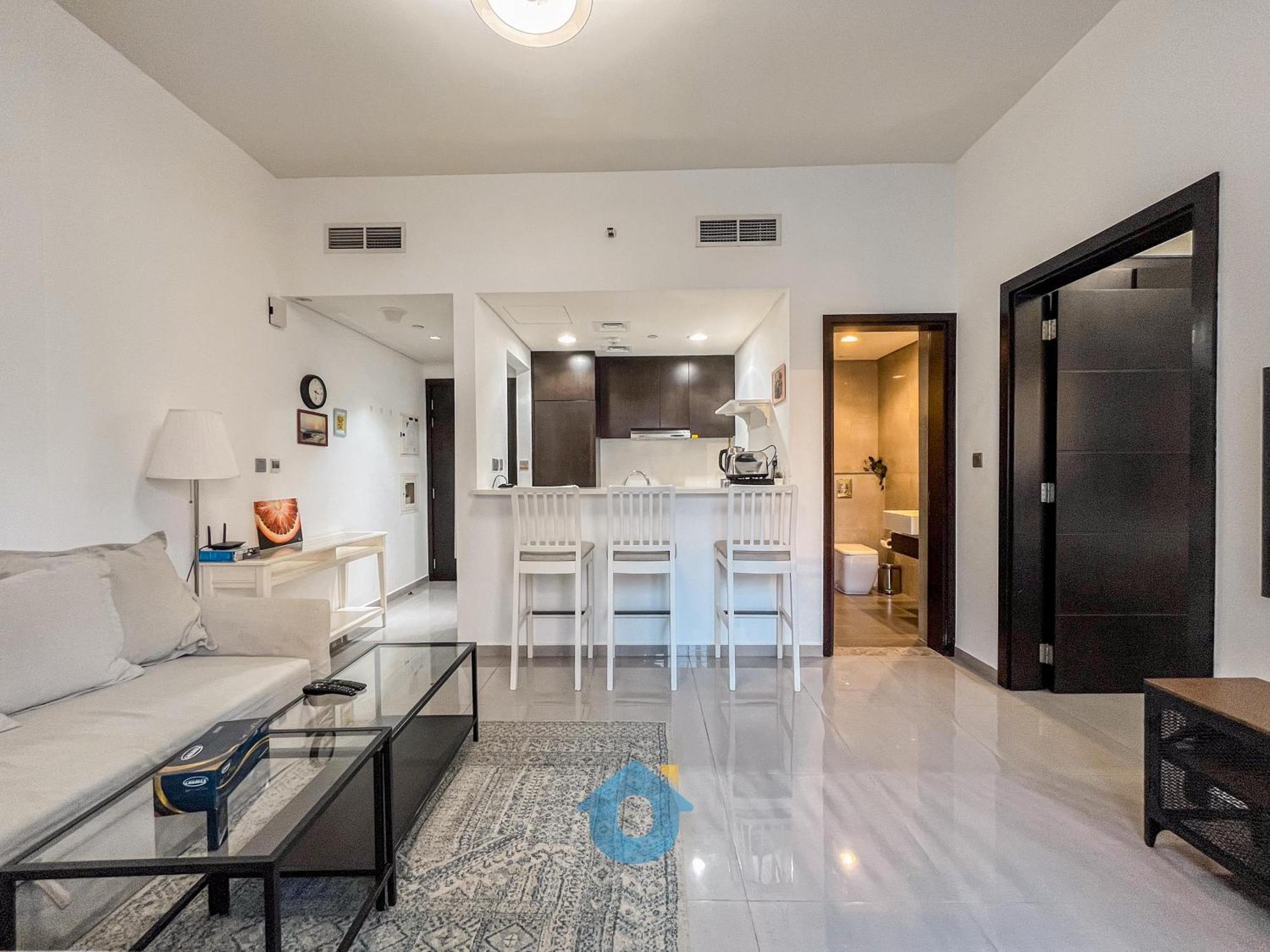 Like - 2618 Elegant 1-bedroom In Merano Tower, Business Bay, Apartment *