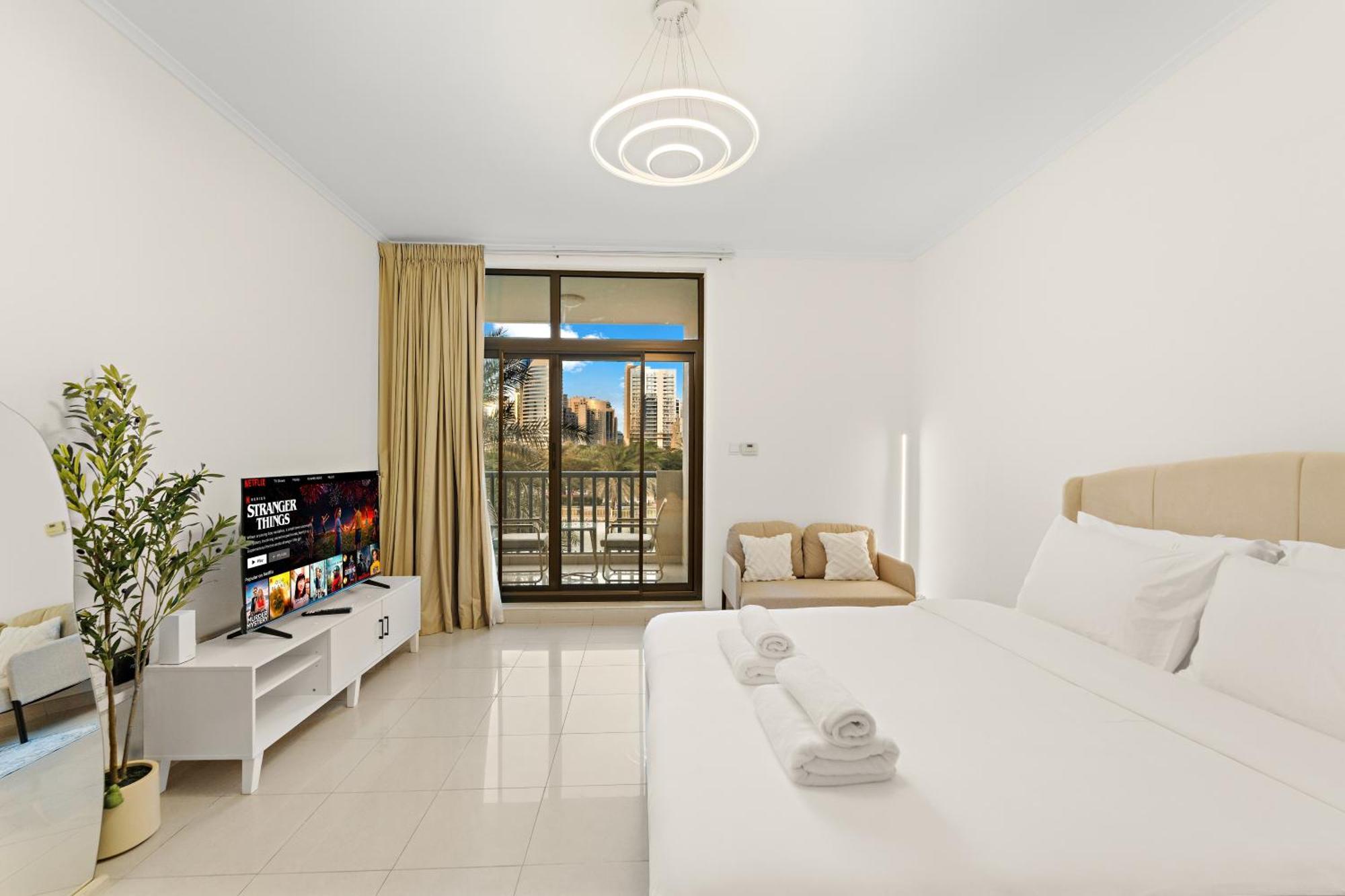 Apartment Cozy With Scenic Canal Views Dubai