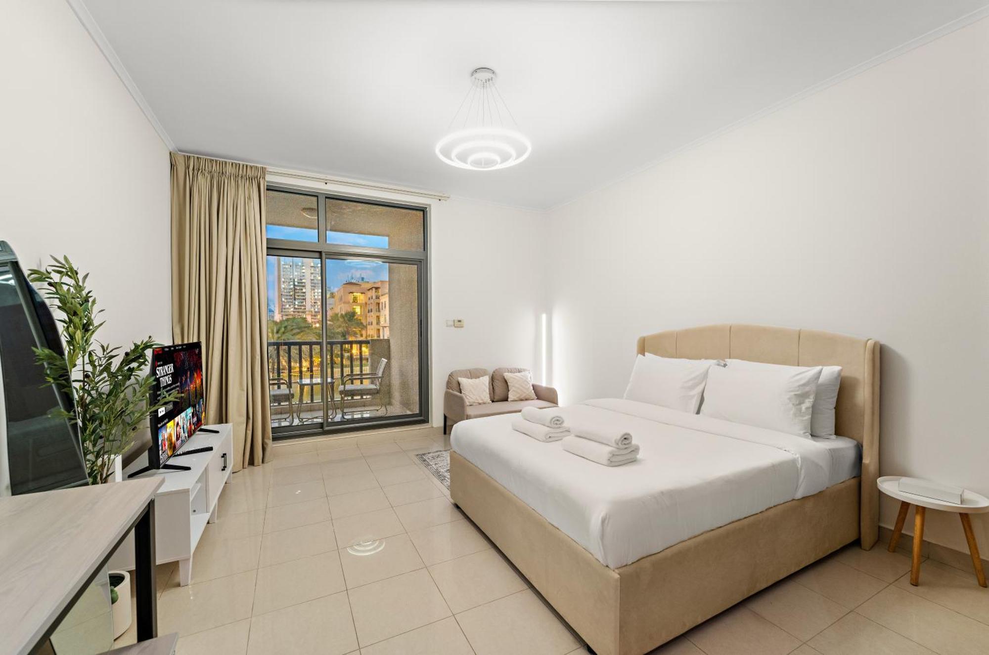 Apartment Cozy With Scenic Canal Views Dubai