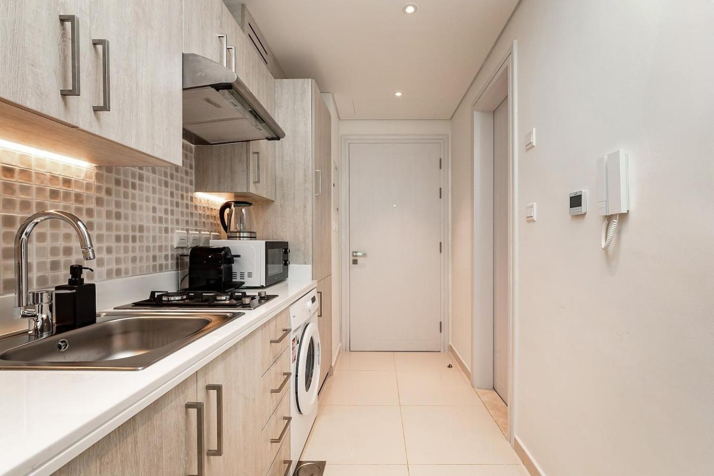 Seven Palms Apartment