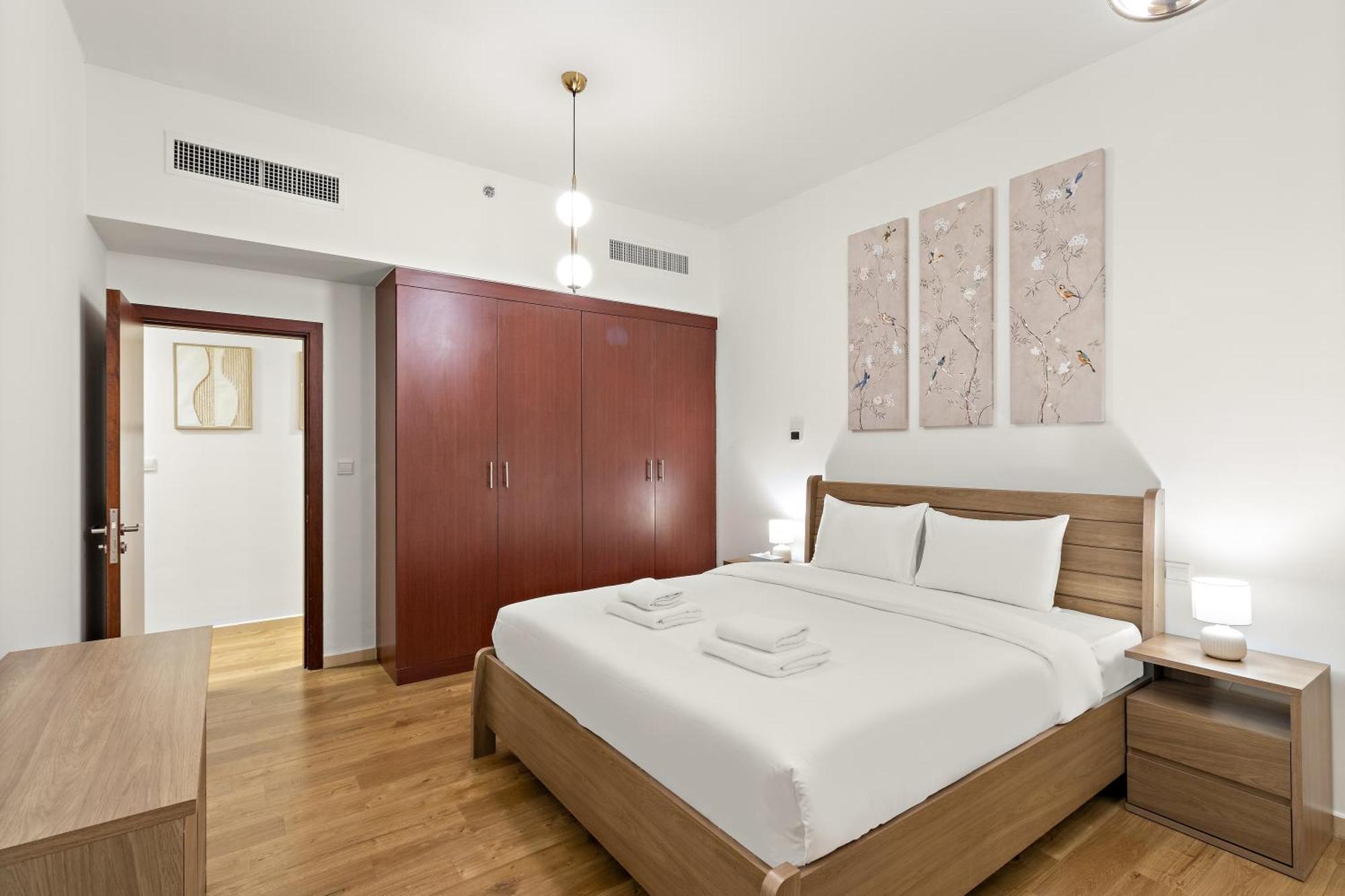 Luxe 2br With Marina View In Jbr And Walk To The