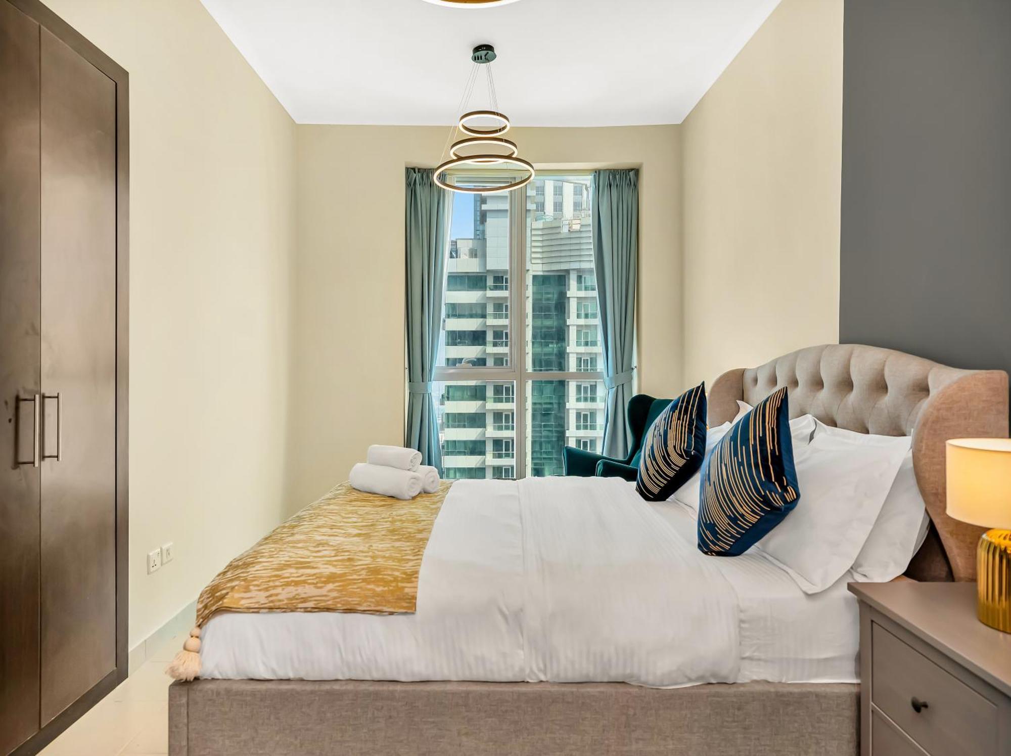 Need To Relax Here 2br Marina Dubai
