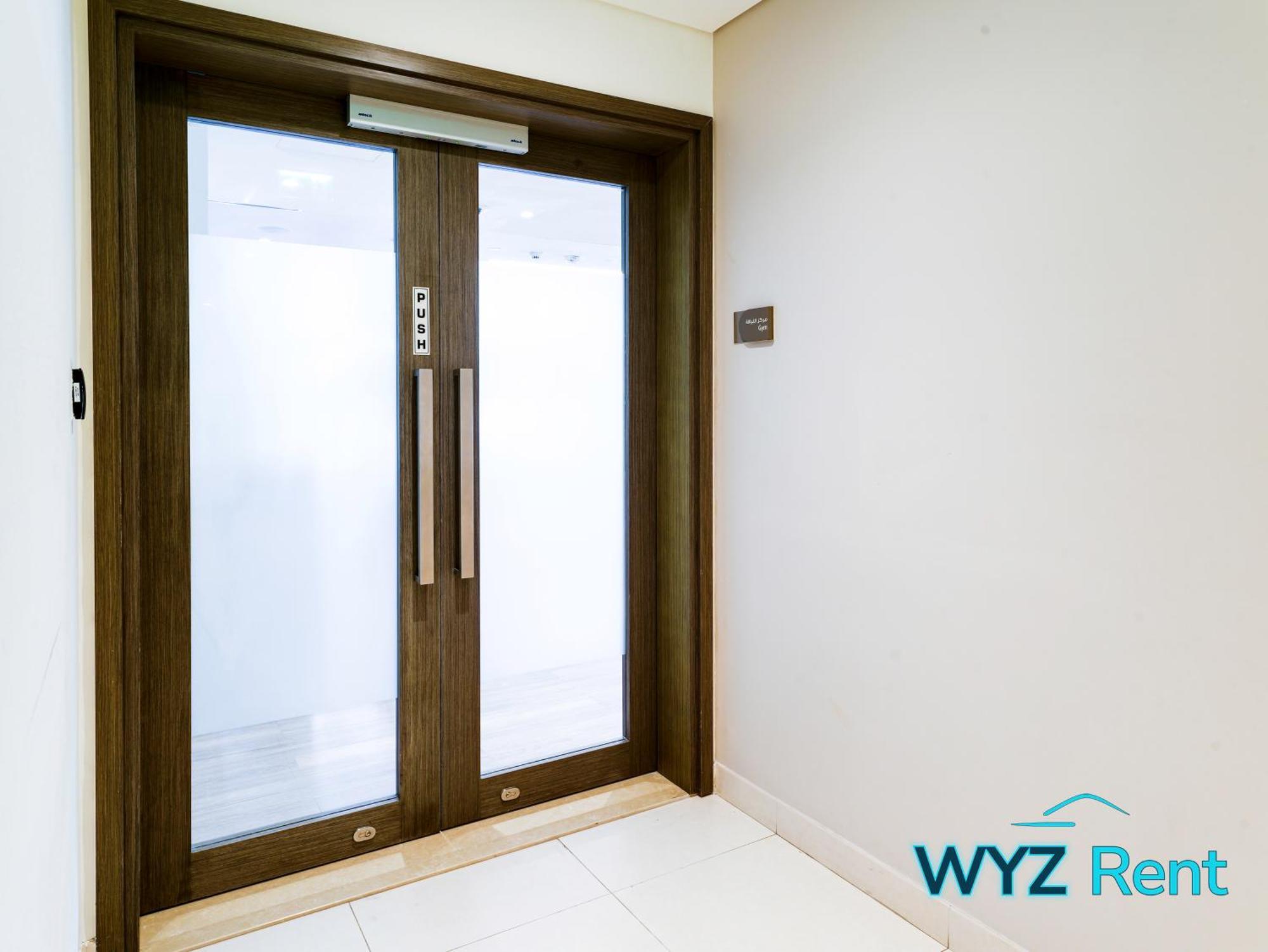 Sleek 1 Bedroom In Burj Royale With Canal View Apartment Dubai