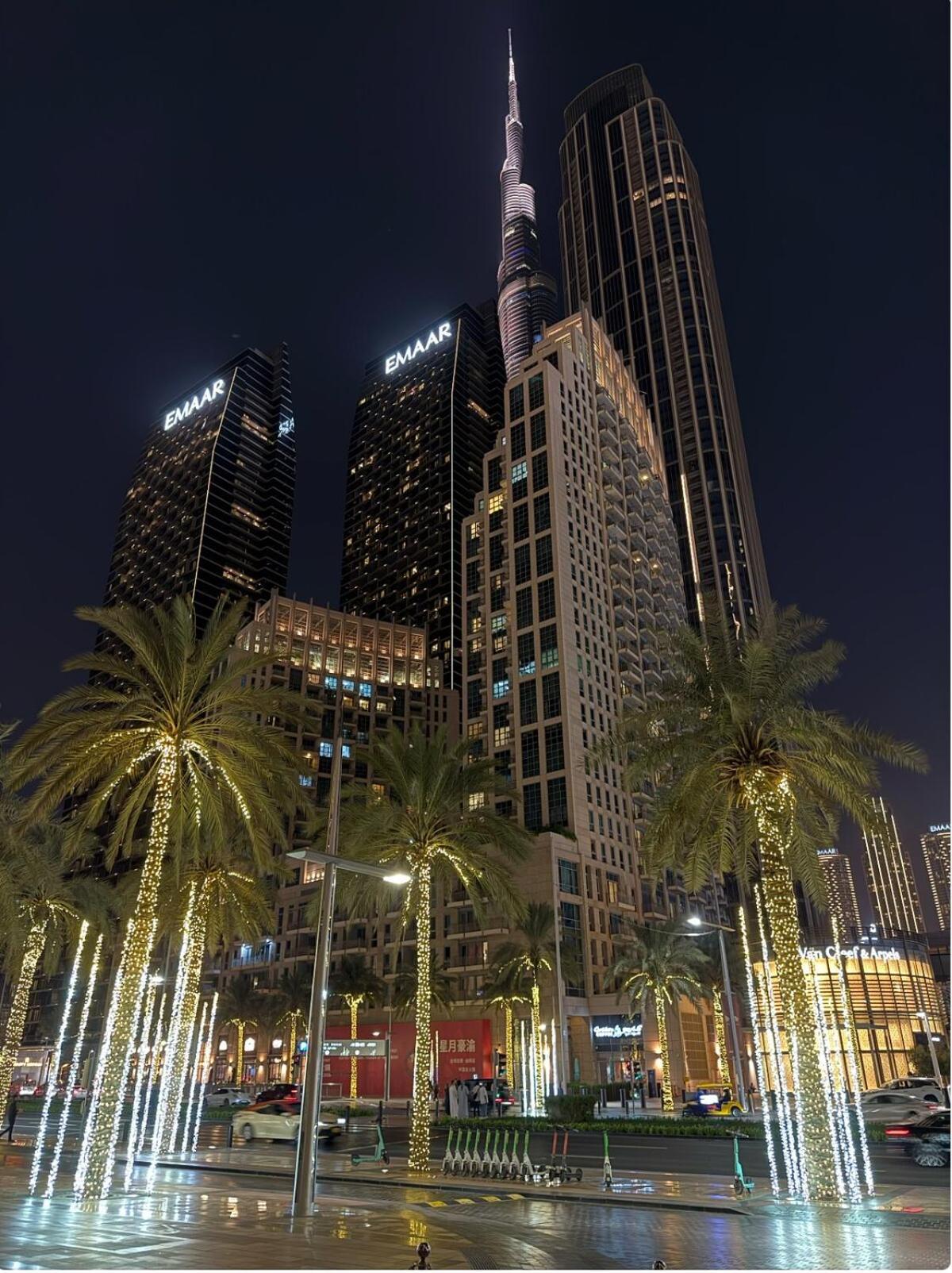 Apartment Beautiful 2 Bedroom Next To Opera I Burj View Dubai