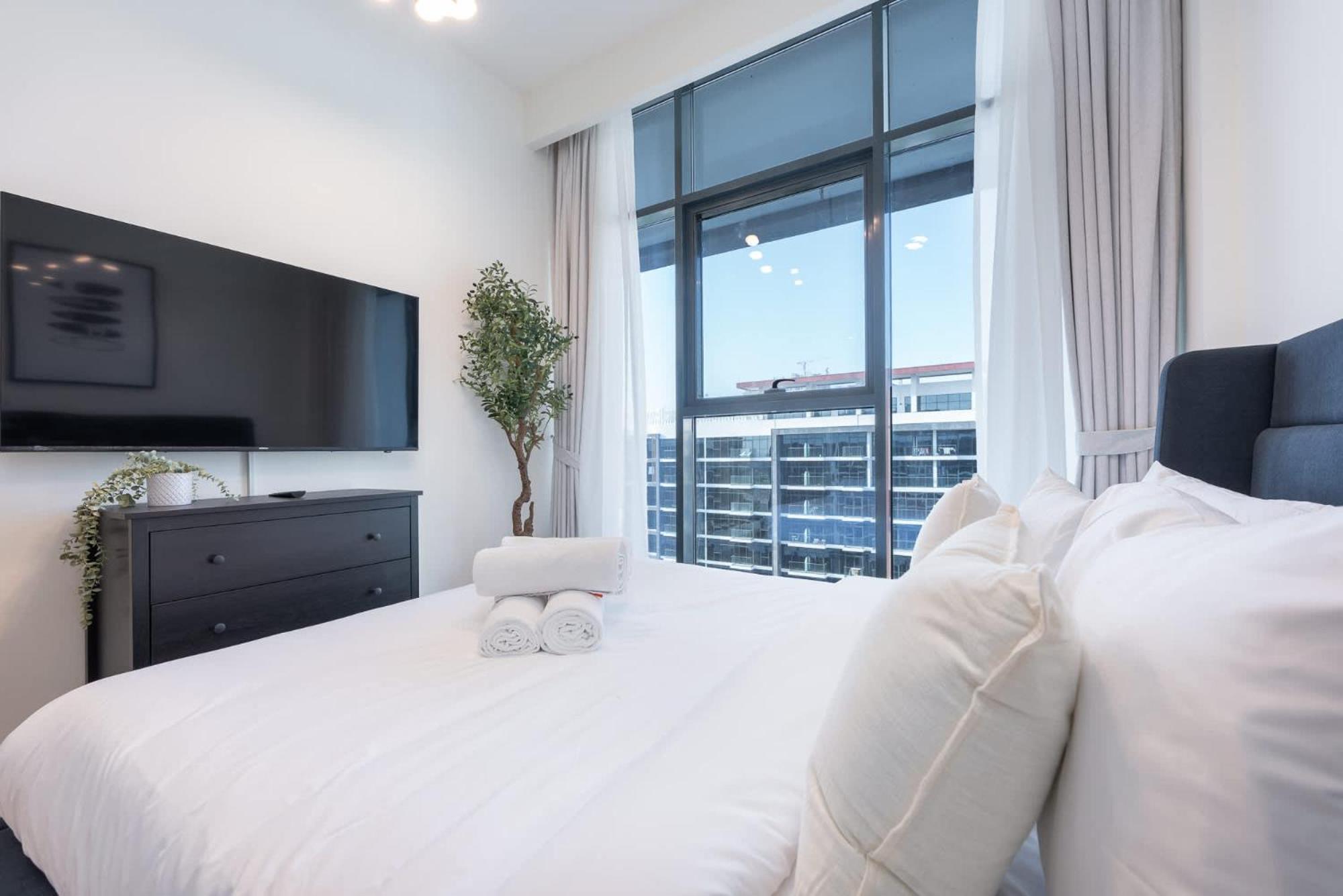 Bright And Elegant 3-bedroom Escape Perfect For Families In Meydan Apartamento Dubai