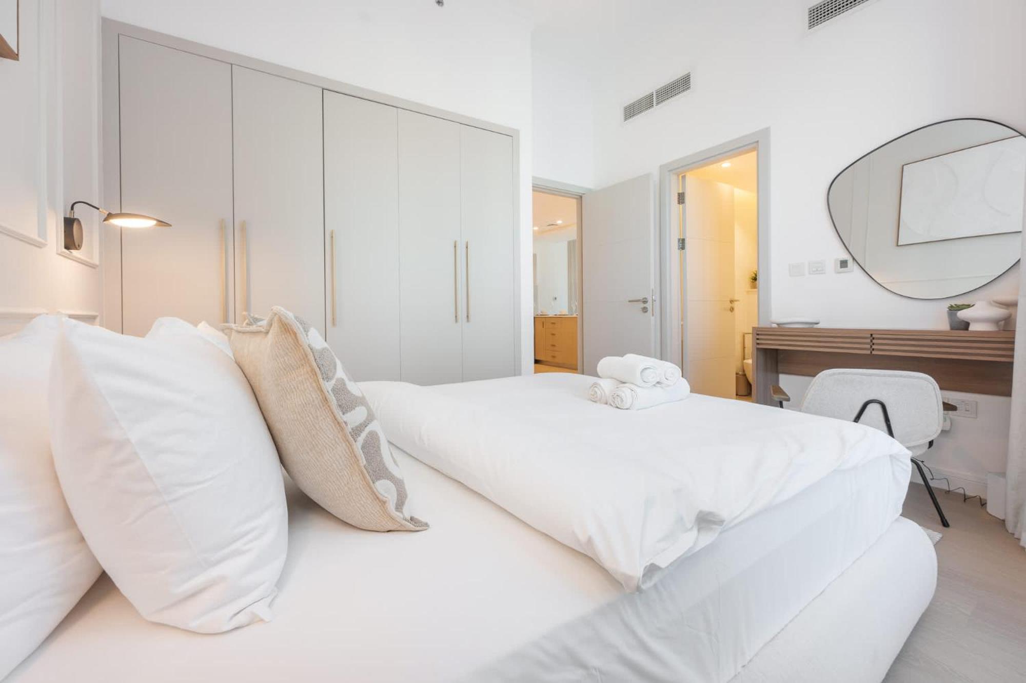 Apartment 1 Bedroom That Sleeps 4 With Great Views Dubai