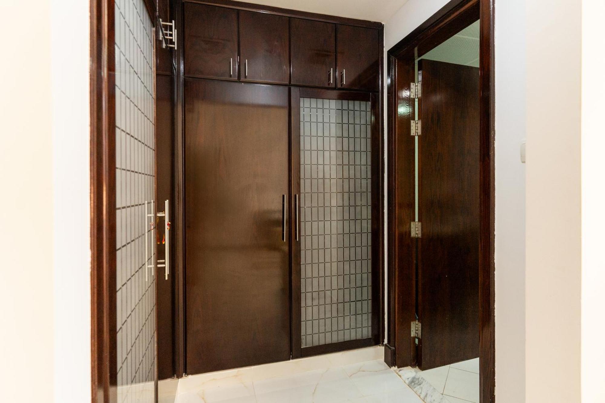 Luxury 3br With Stunning Full Marina View In Apartment