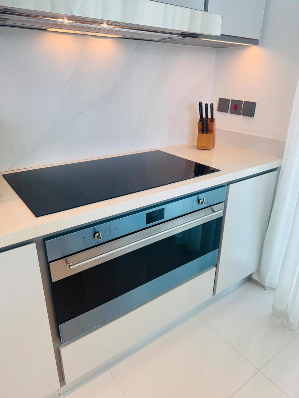 Luxury Beachfront 3br At Sunrise Bay Tower Apartment Dubai