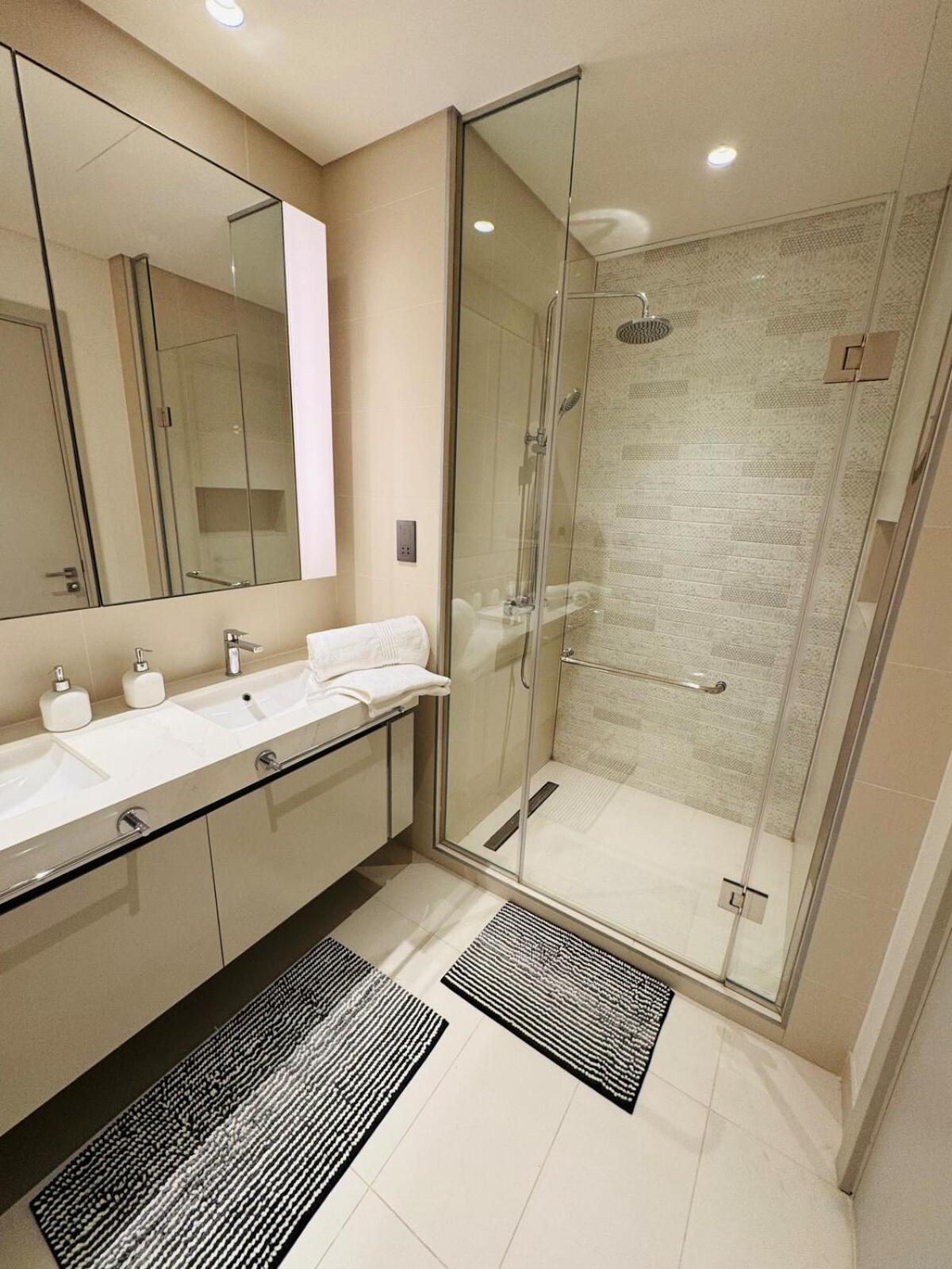 Luxury Beachfront 3br At Sunrise Bay Tower Apartment Dubai