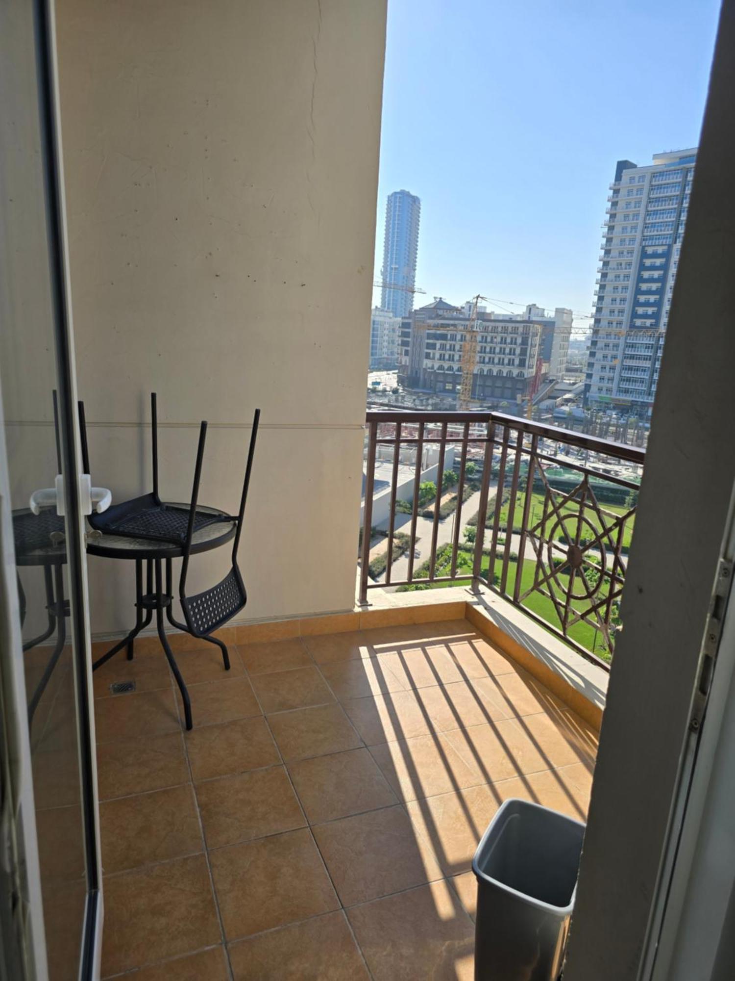 Apartamento Cuzzy Comfy Room, Private Detached Bathroom With Balcony