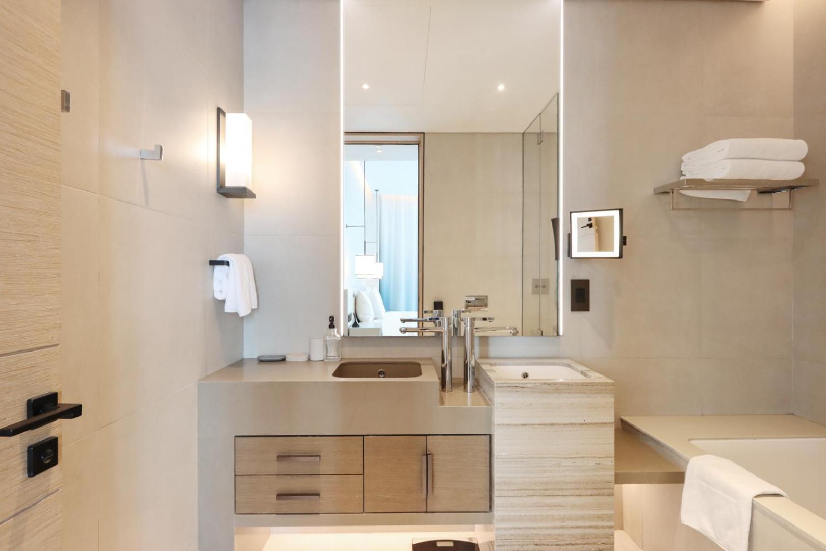 Livbnb -1b Coastal Living With Amazing Sea And Marina Views Apartment *