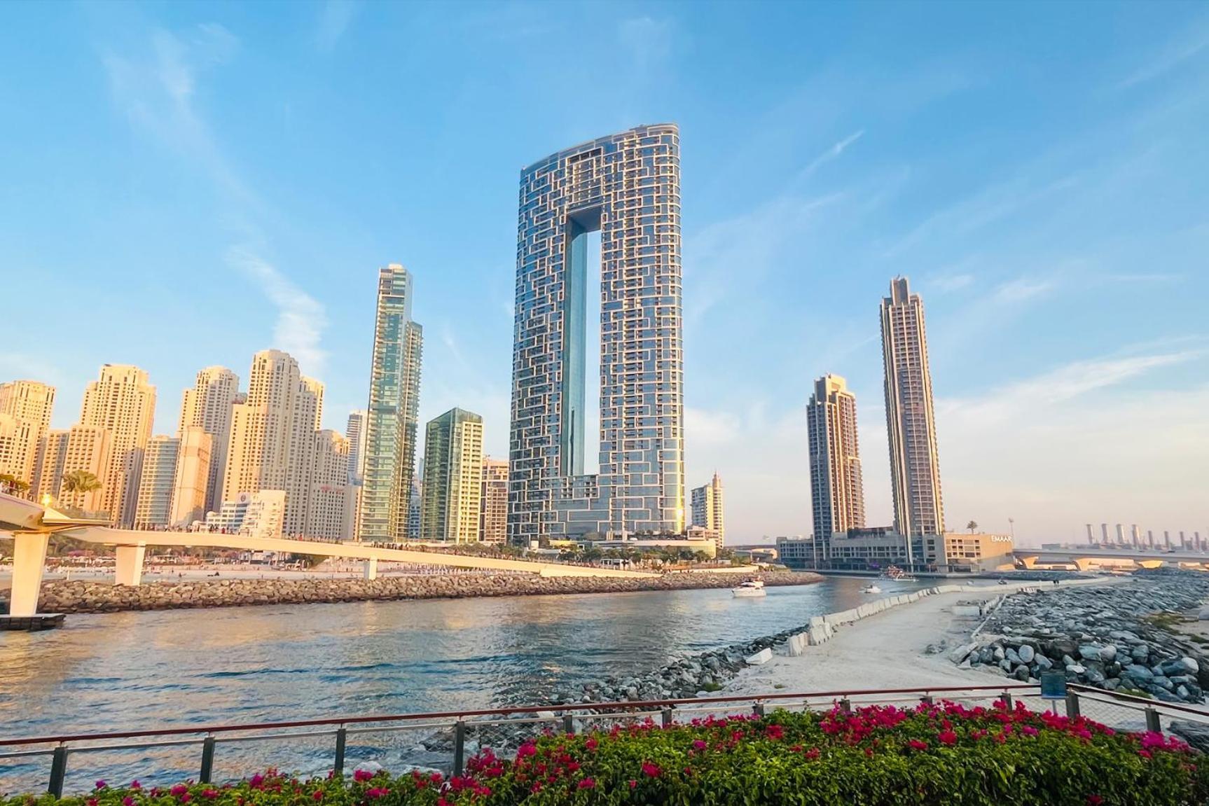 Apartment Livbnb -1b Coastal Living With Amazing Sea And Marina Views Dubai