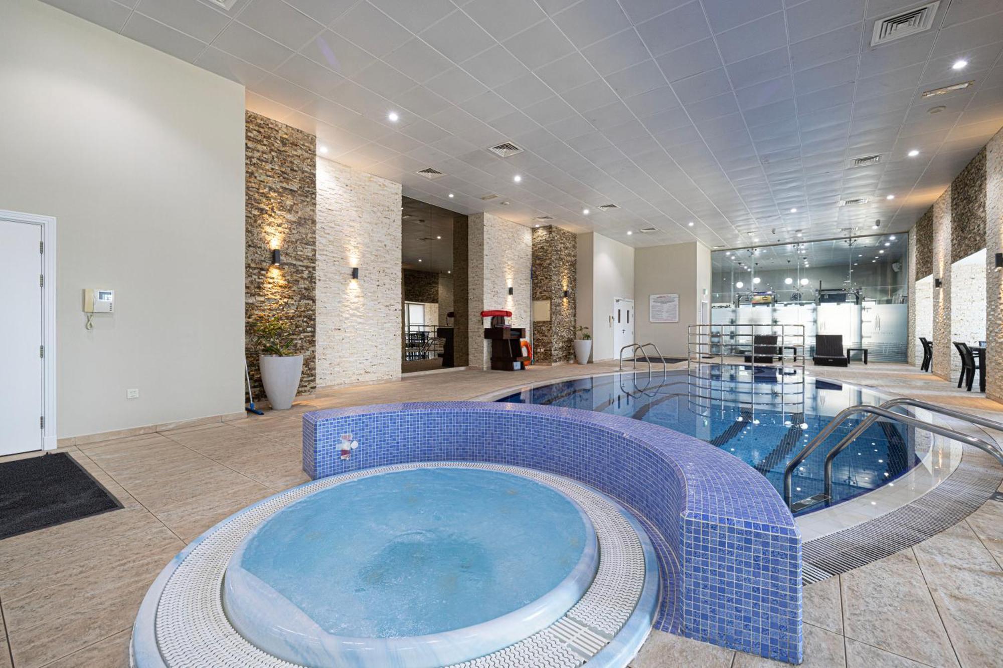 Lux New 2 Bhk - Full Sea View - Marina - 5 Min To - 100 Metres To Tram *