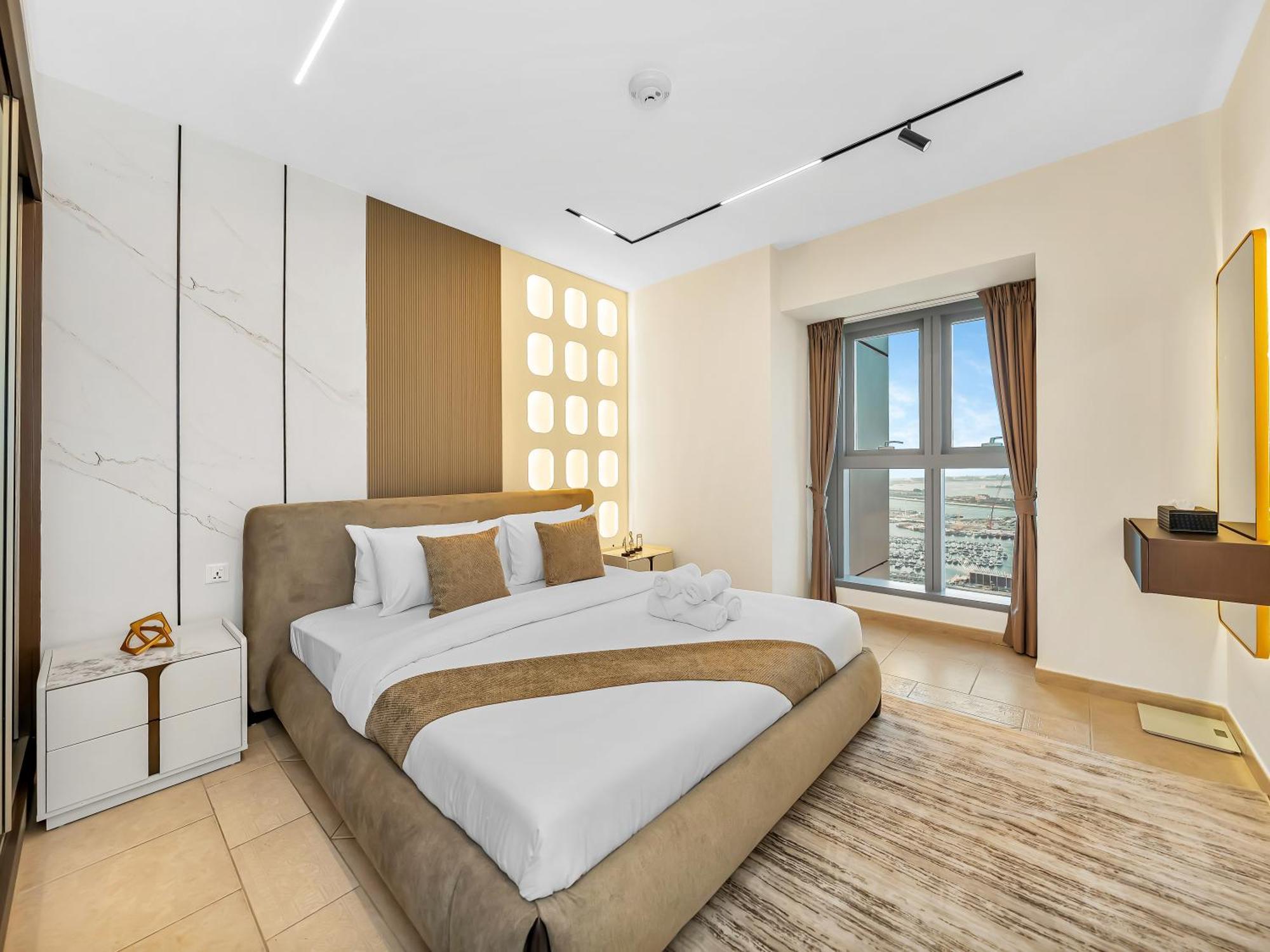 Lux New 2 Bhk - Full Sea View - Marina - 5 Min To - 100 Metres To Tram