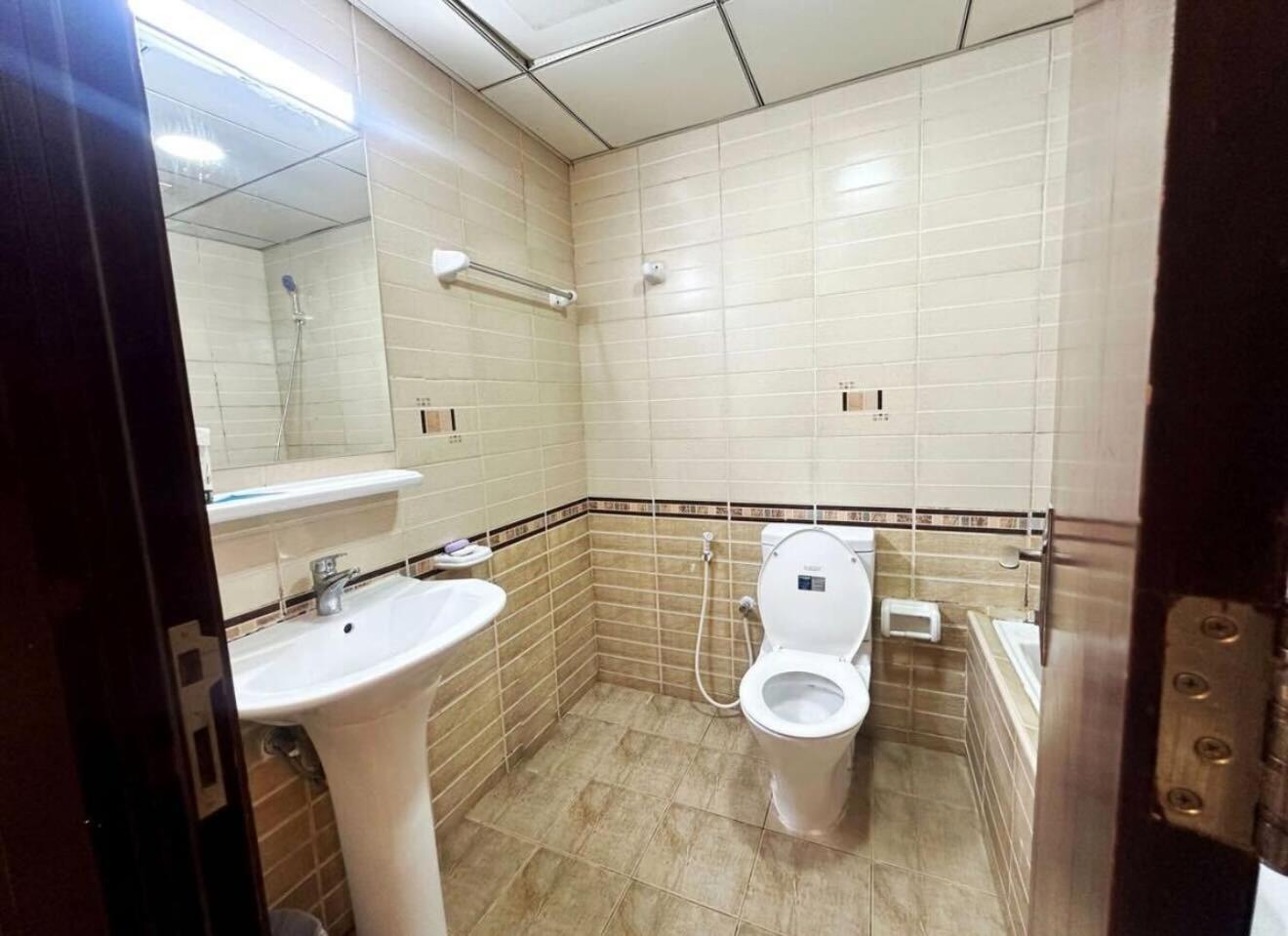 Attraction Partition In Barsha Heights Tecom Homestay