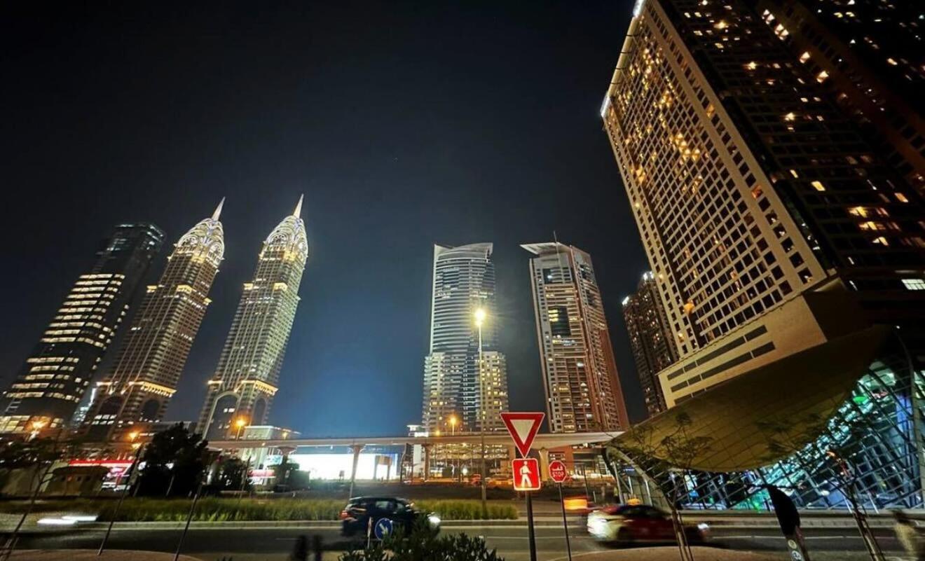 Homestay Attraction Partition In Barsha Heights Tecom