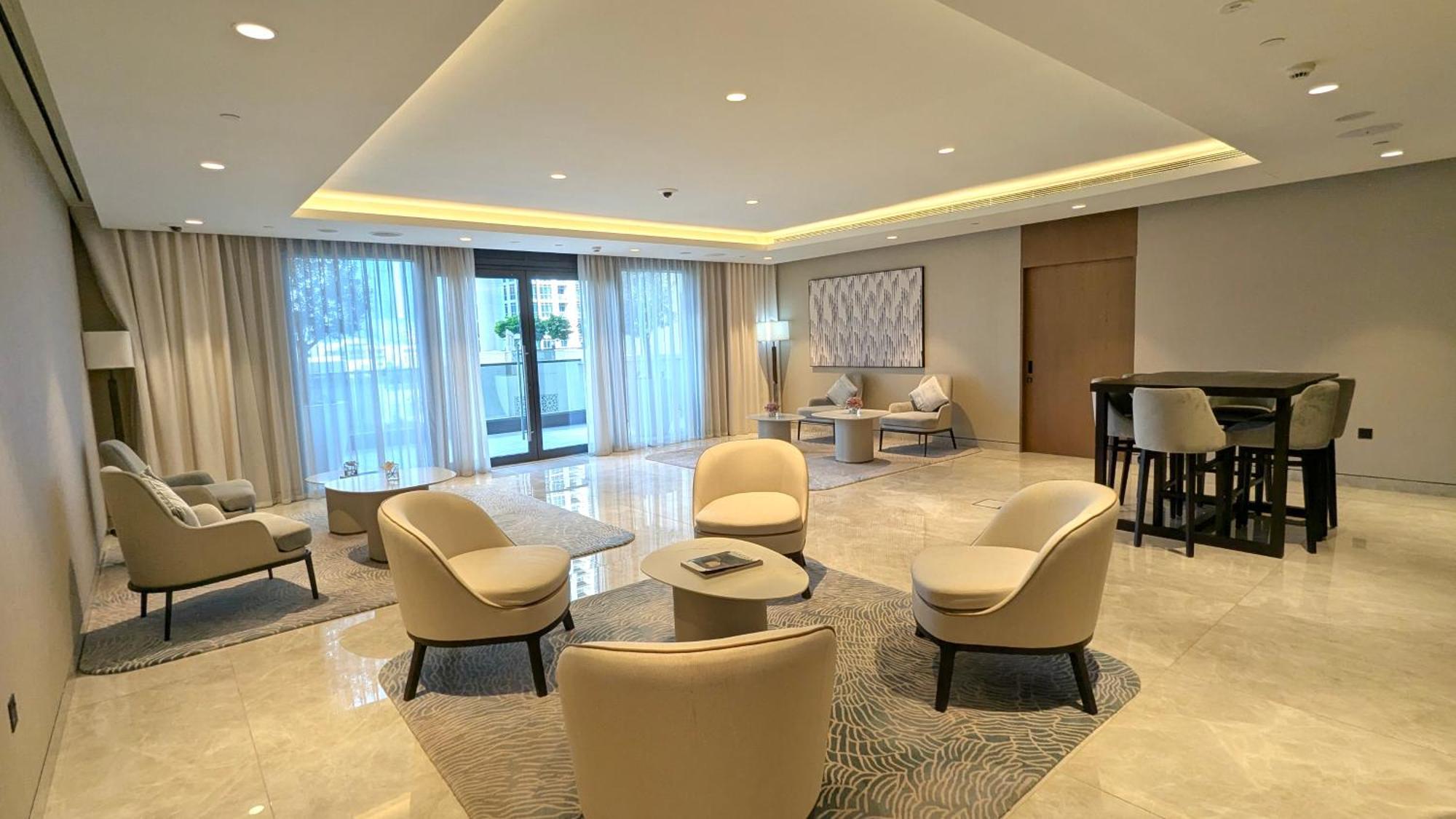 Urbanstays - Act Tower Apartment *