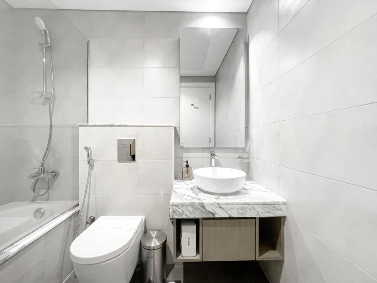 2 Bedroom In Aykon Tower Sheikh Zayed Road