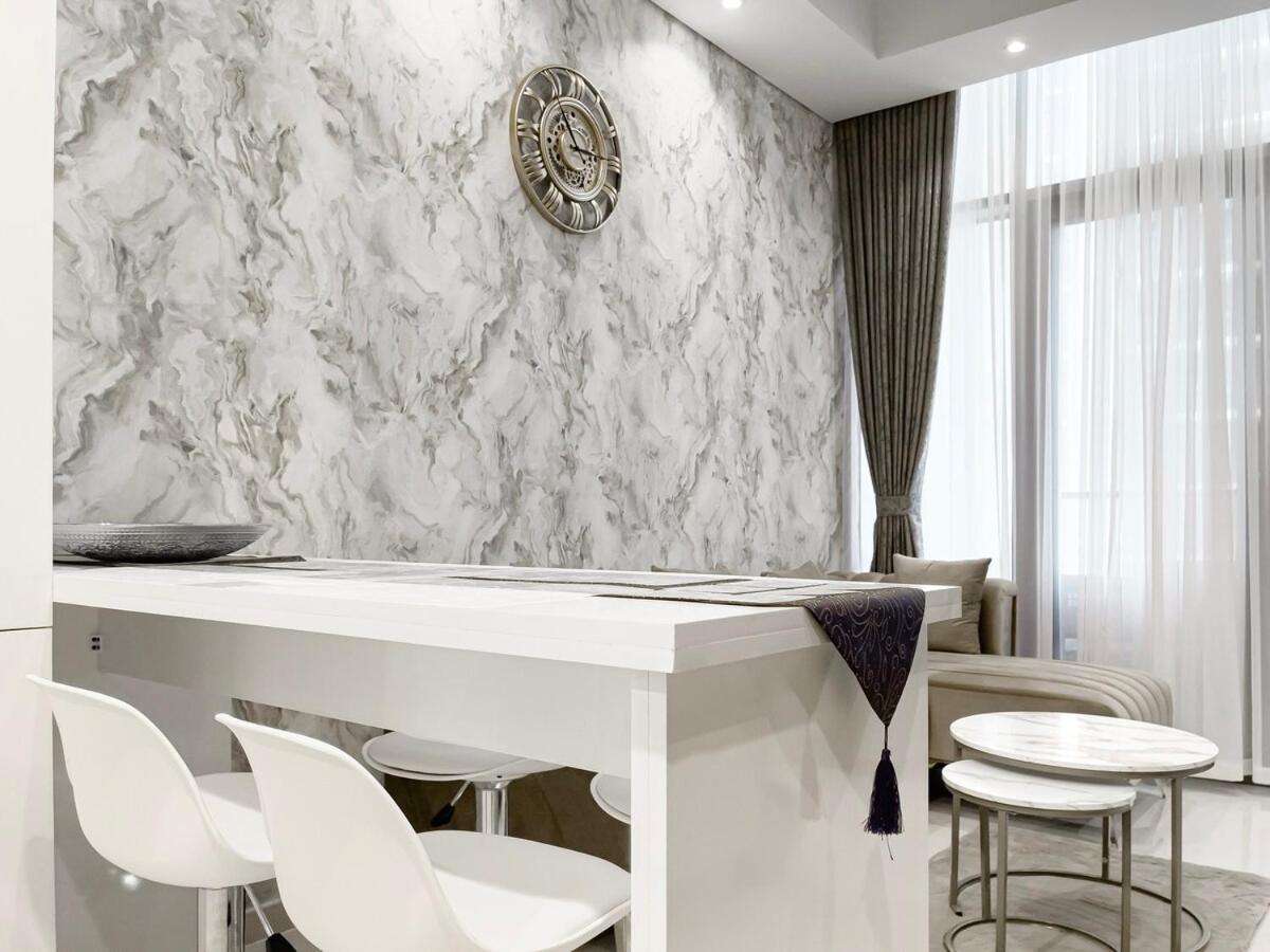 2 Bedroom In Aykon Tower Sheikh Zayed Road *