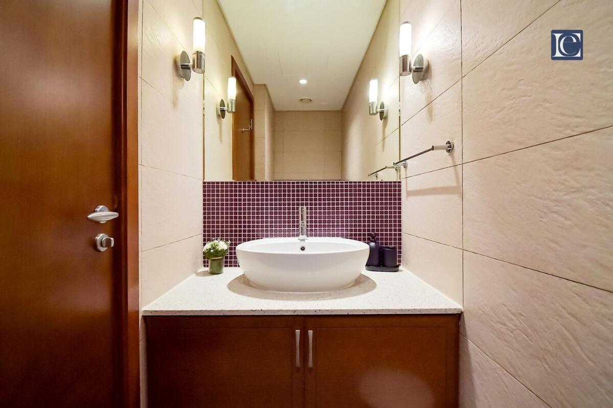 Apartment Exclusive 2br Marina 4, The Palm *
